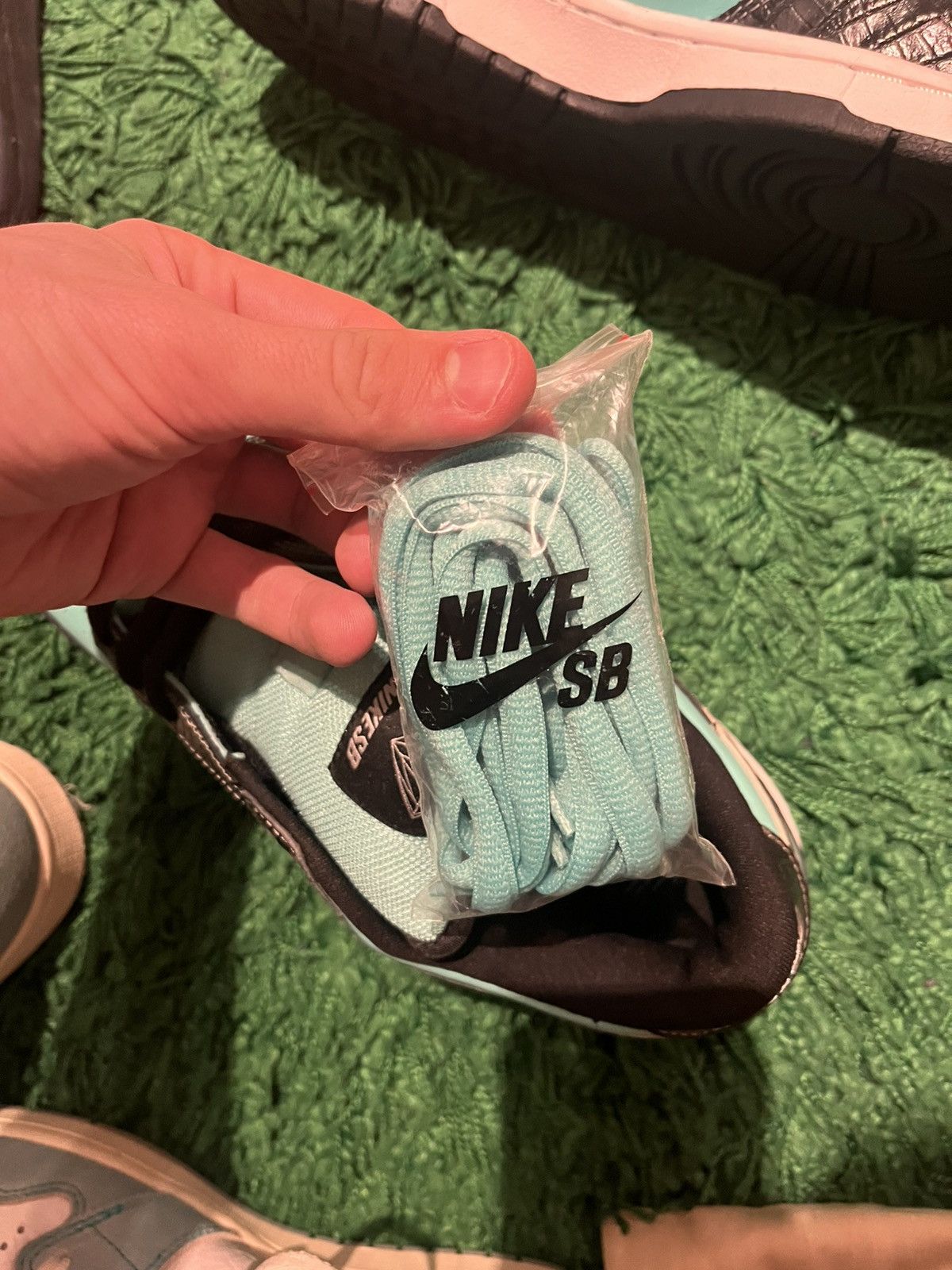 Diamond Supply Co. × Nike Nike SB Dunk Tiffany Size US 10.5 / EU 43-44 - 3 Thumbnail