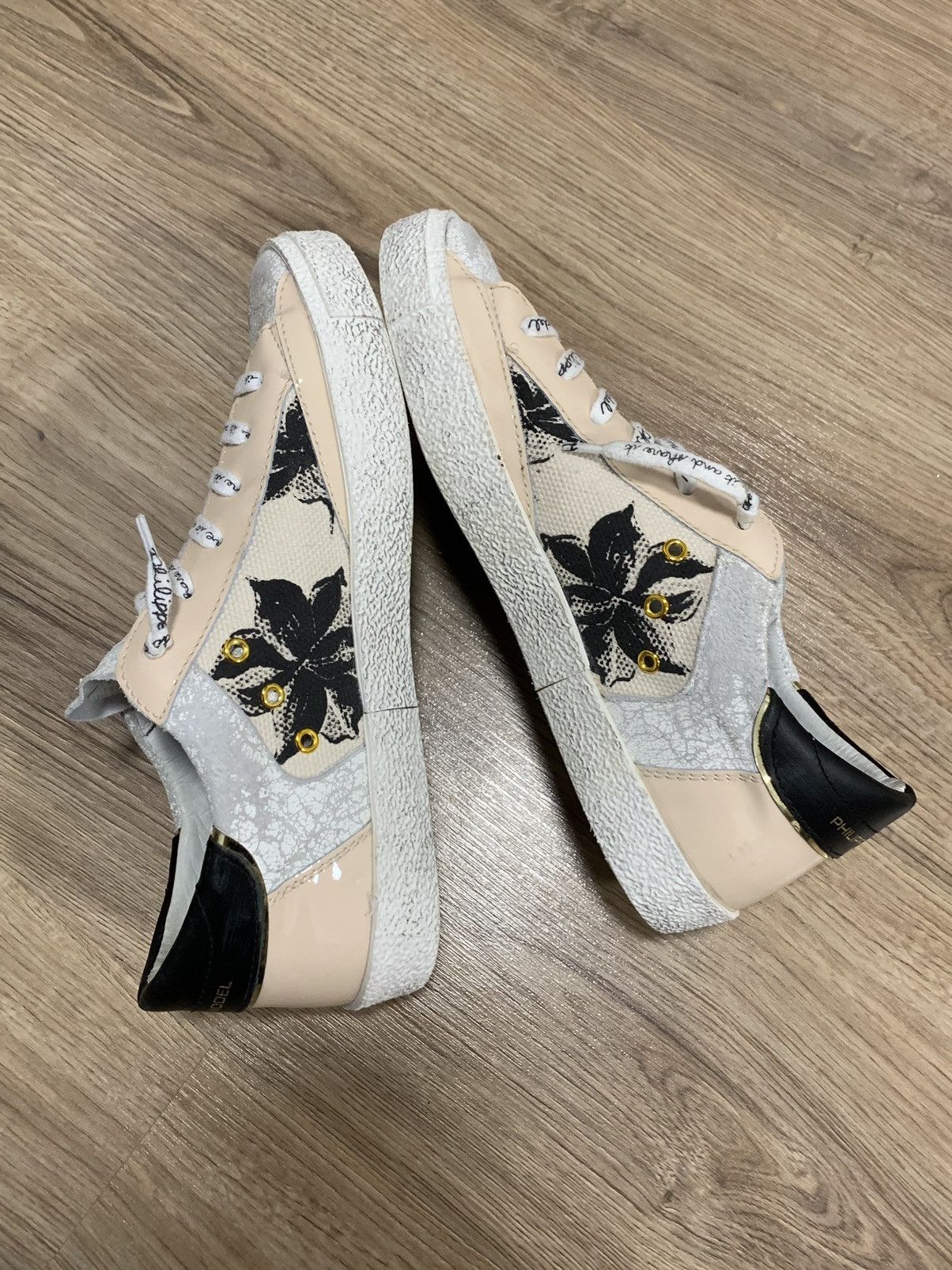 Philippe Model Philippe Model Low Top Sneakers Flowers Print Size US 7 / IT 37 - 9 Thumbnail