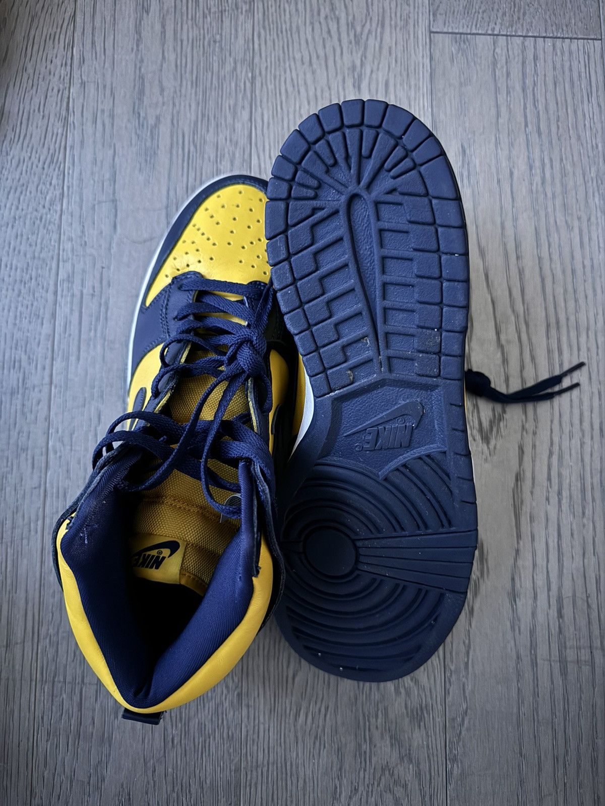 Nike ***RARE NIKE MICHIGAN DUNK Size US 10.5 / EU 43-44 - 5 Thumbnail