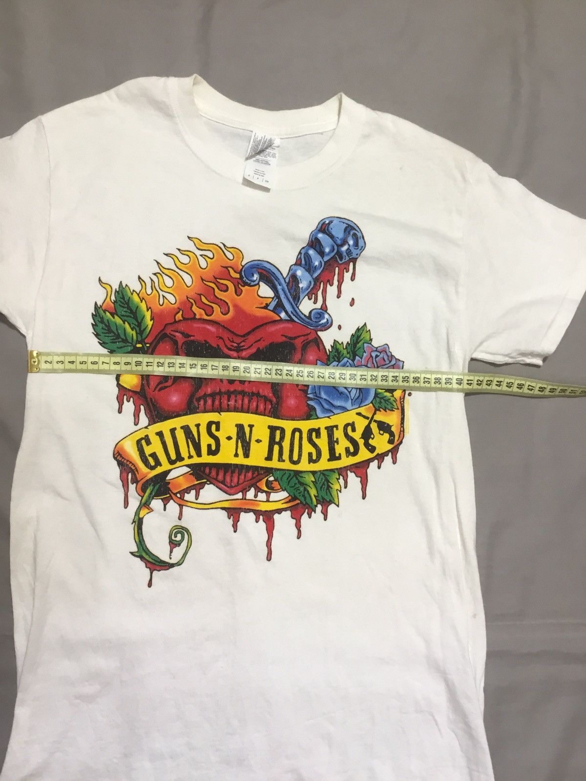 Gildan Guns N’ Roses vintage rare t shirt 1991-92 Size S Size US S / EU 44-46 / 1 - 4 Thumbnail