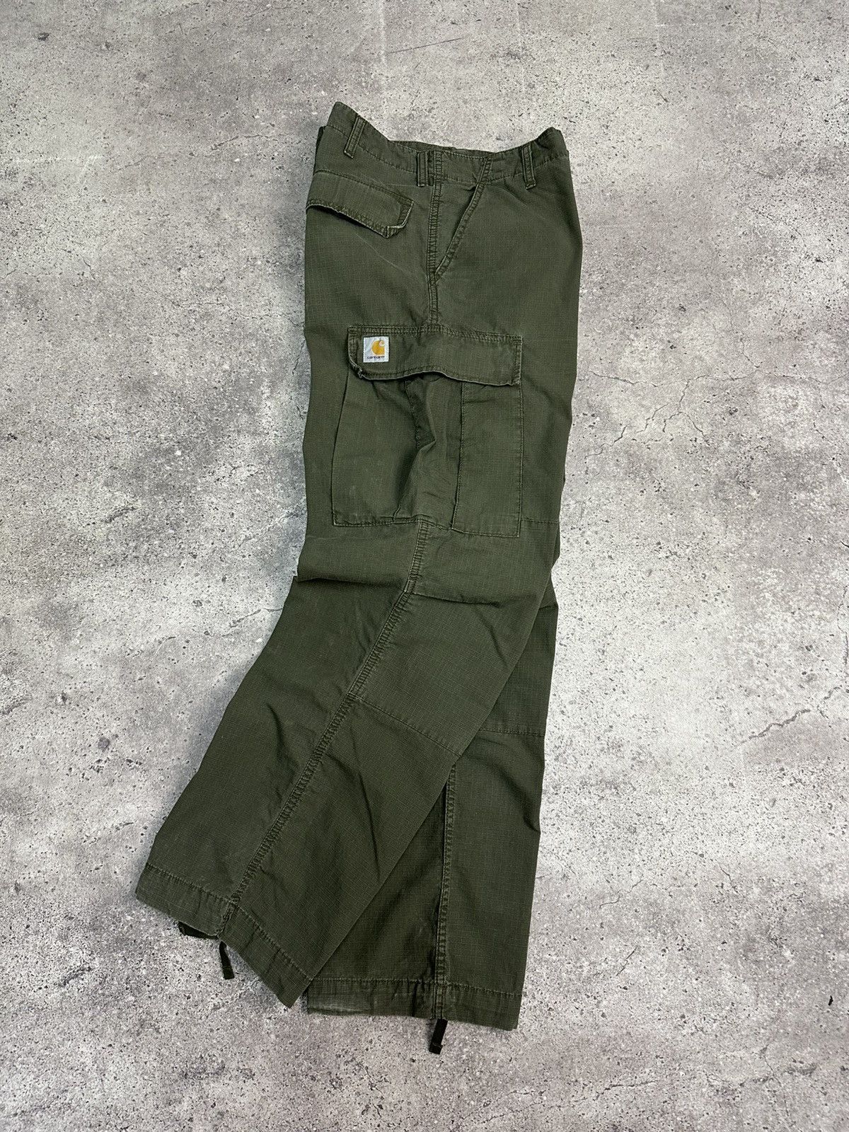 Other Vintage Carhartt Cargo Distressed Pants Faded Khaki Y2K Size US 33 - 13 Thumbnail