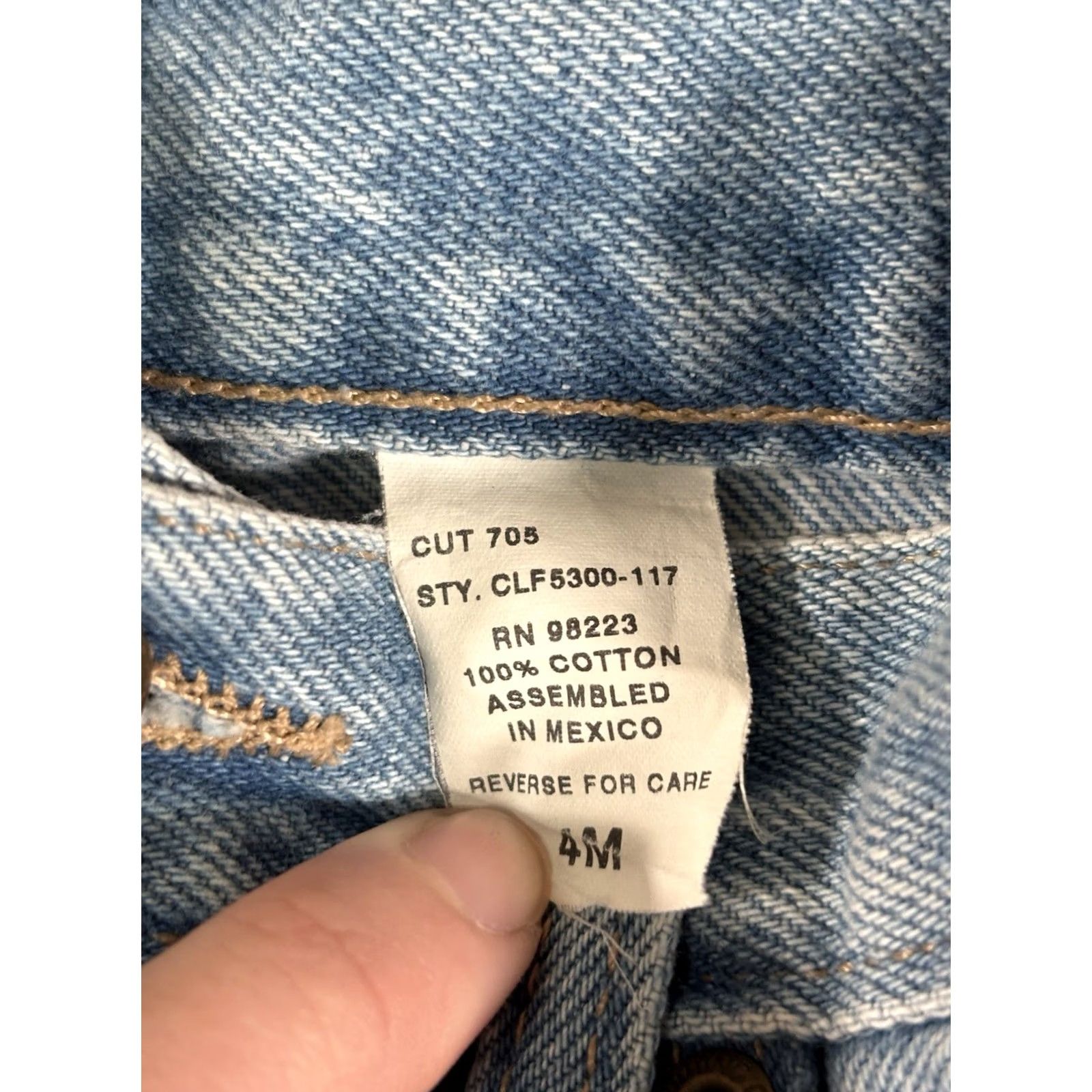 Vintage VINTAGE Austin Clothing Jeans Butterfly Straight Leg Mid-Rise Size 4M Womens Blue 5-Pocket Denim Mid 1990s 2000s Yes Size 27" / US 4 / IT 40 - 7 Thumbnail