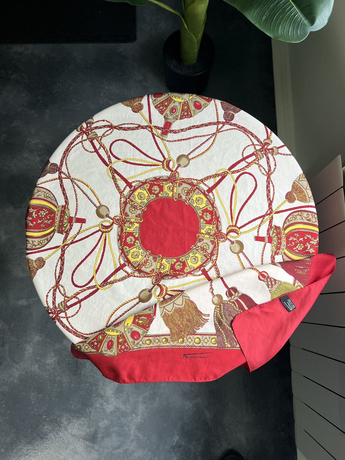 Vintage Feliciani Red Silk Scarf 86x85cm Tassel Print Vintage Size ONE SIZE - 16 Thumbnail