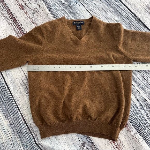 Brooks Brothers Brooks Brothers Tan V-Neck Merino Wool Sweater Size M / US 6-8 / IT 42-44 - 6 Thumbnail