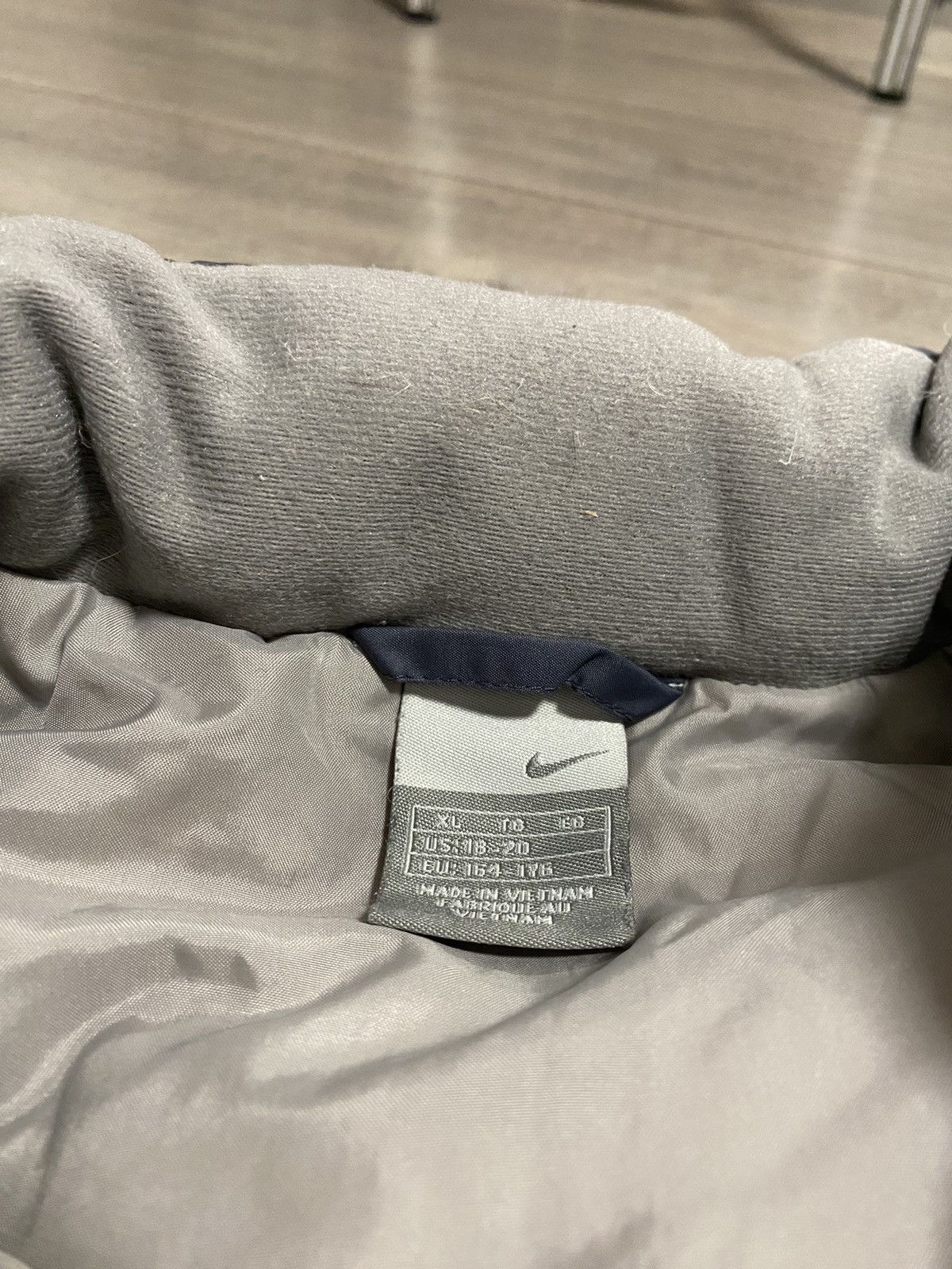 Vintage Nike Vest Puffer Vintage Mens Big Logo Reversible 90s Gray Size US M / EU 48-50 / 2 - 7 Thumbnail