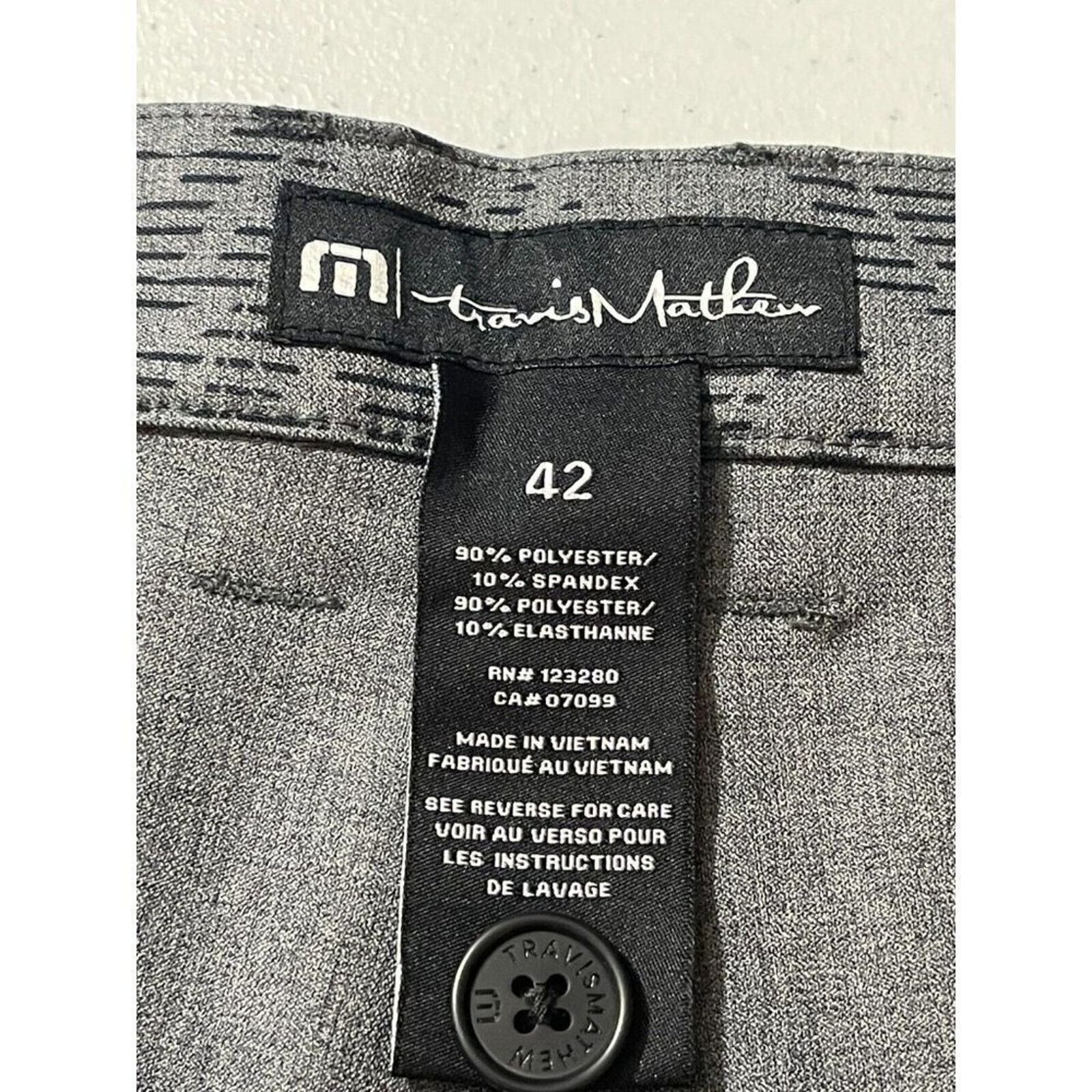 TravisMathew Travis Matthew Hybrid Golf Shorts Go Fish Stretch Gray 42W Size US 42 / EU 58 - 9 Thumbnail