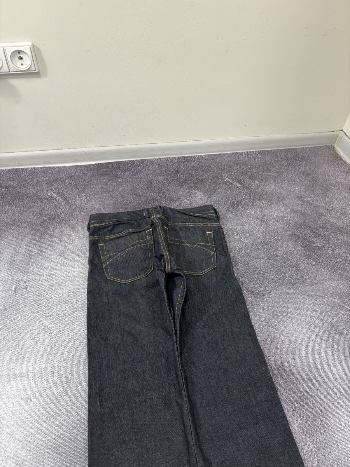 Diesel Diesel Iakop Regular Slim Tapered NWT Navy/Black Denim Jeans Size US 28 / EU 44 - 16 Thumbnail