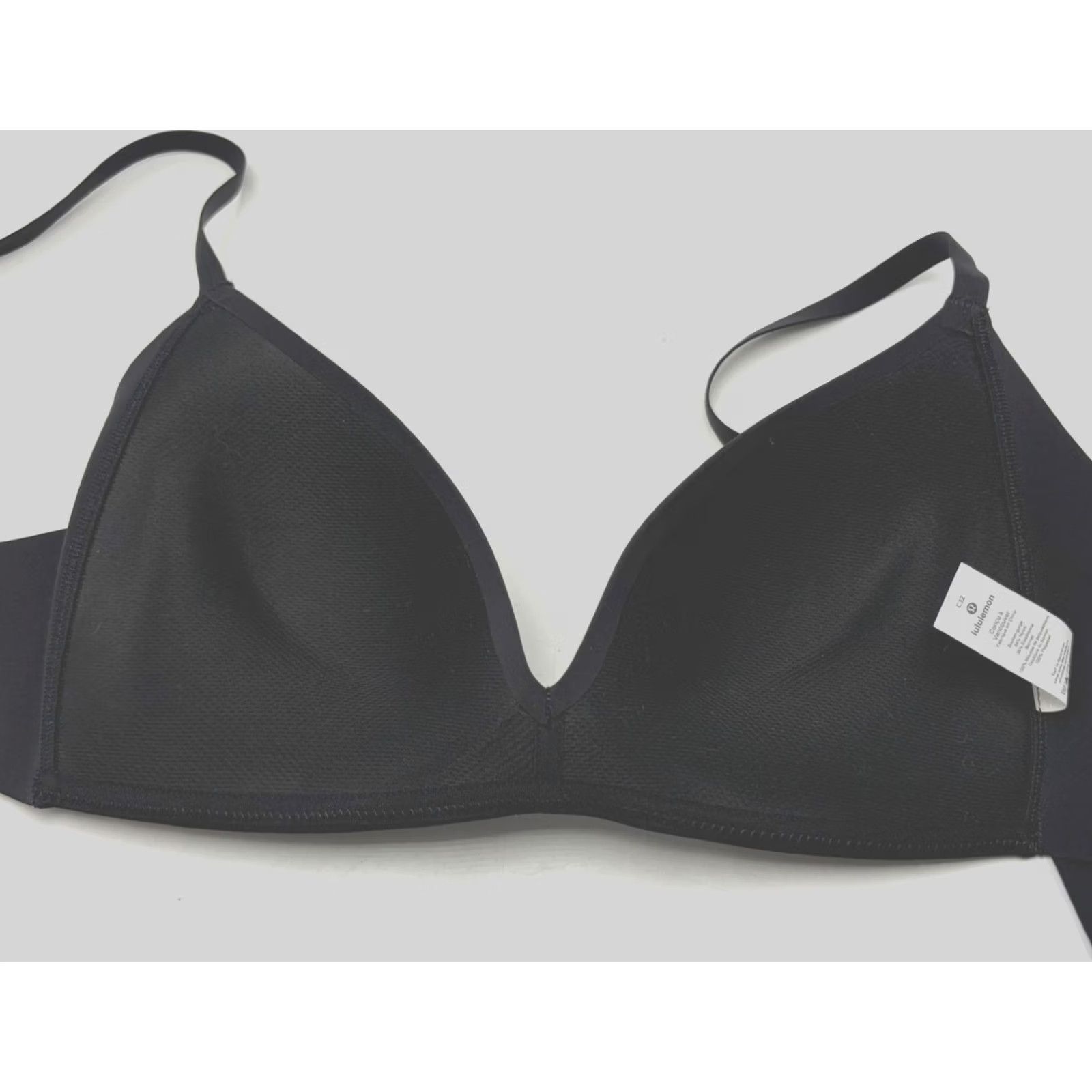 Lululemon Lululemon Take Shape Bra LW2BK9S Black 32C Sports Bra Adjustable Strap Back Closure Wireless Women Shirt Size ONE SIZE - 3 Thumbnail