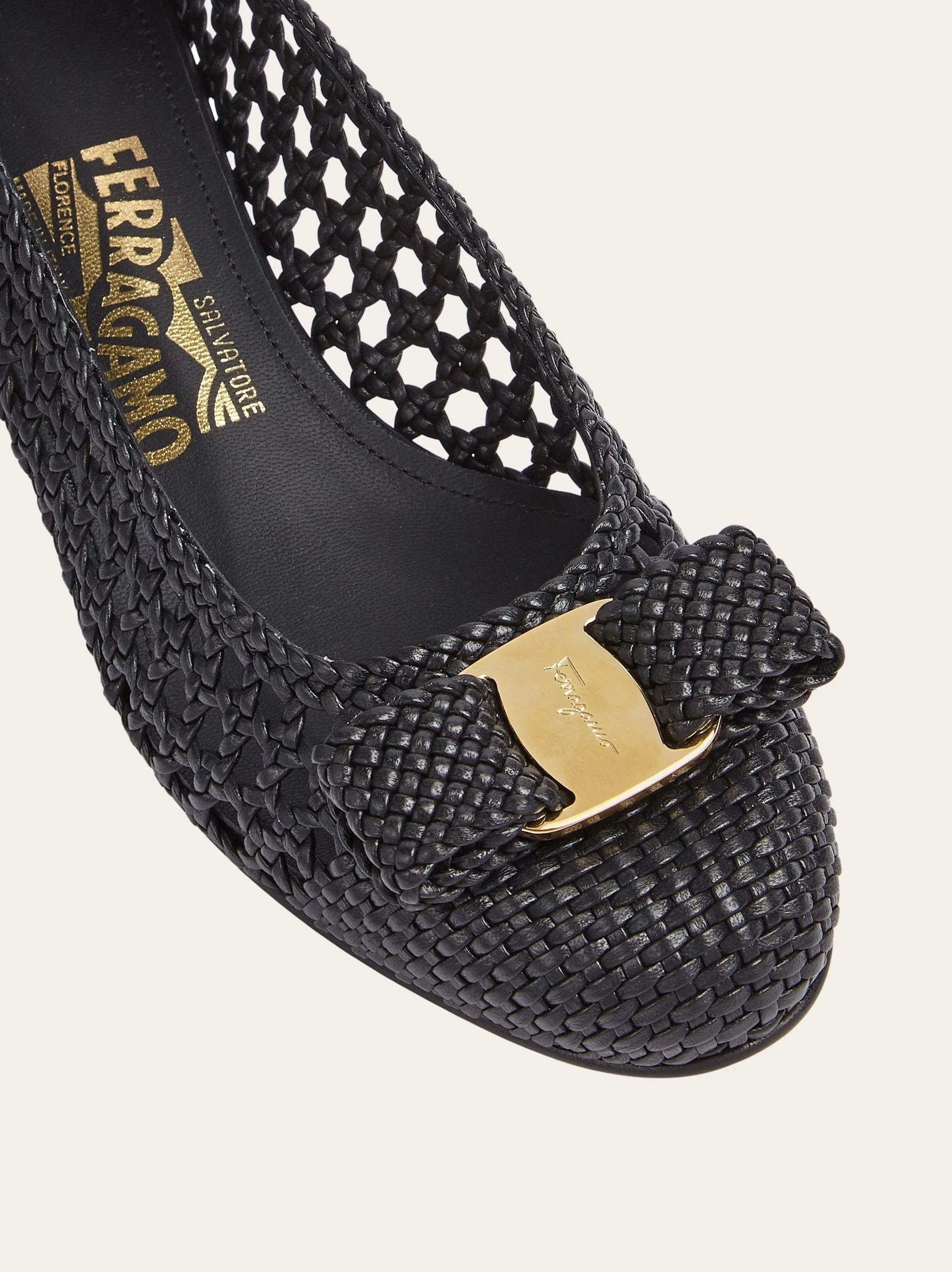 Salvatore Ferragamo o1s1rm0924 Vara Woven Pumps in Black Size US 6.5 / IT 36.5 - 6 Thumbnail