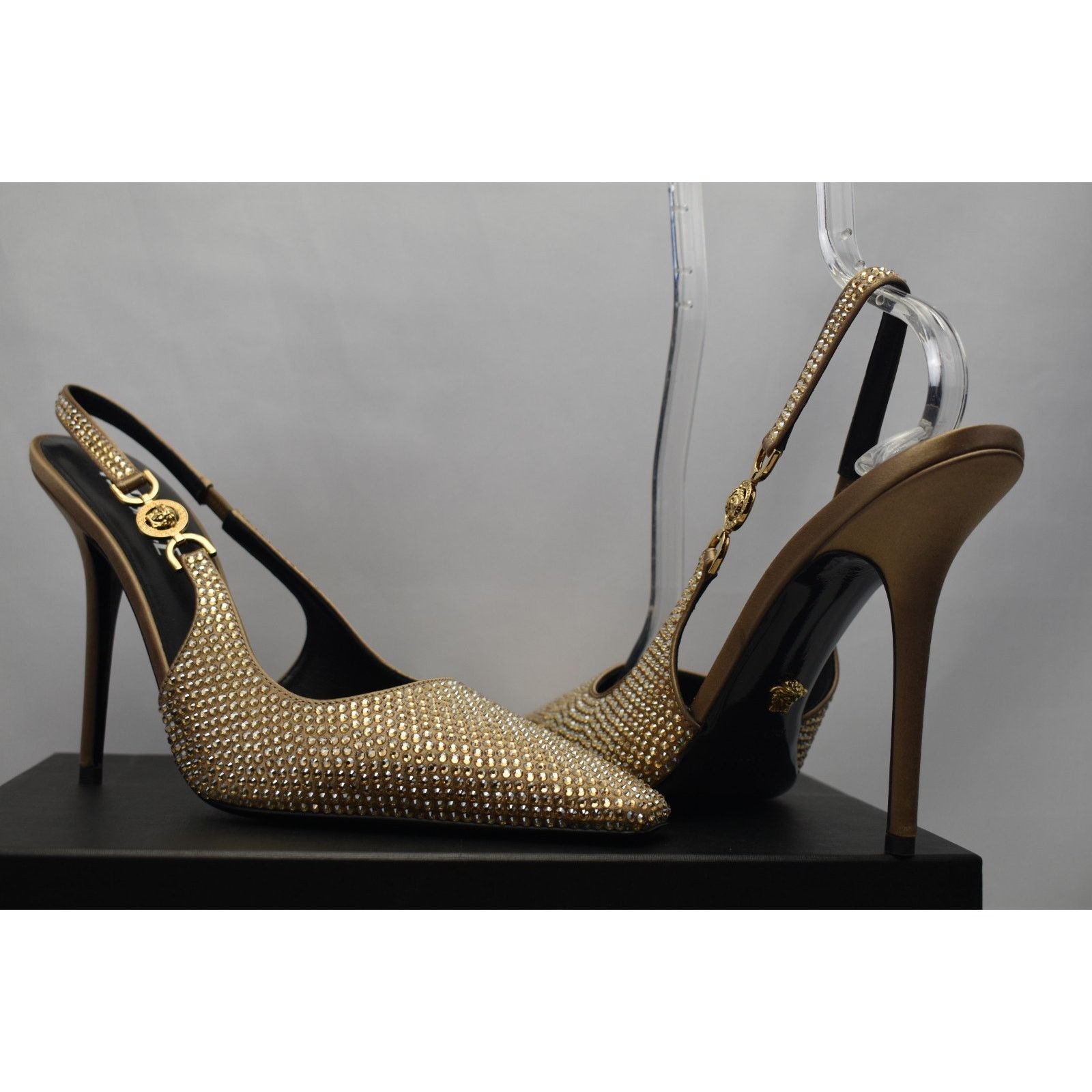 Versace VERSACE NUDE BEIGE SILK GOLD MEDUSA CRYSTALS PUMPS 39.5 ITAL Size US 9.5 / IT 39.5 - 7 Thumbnail
