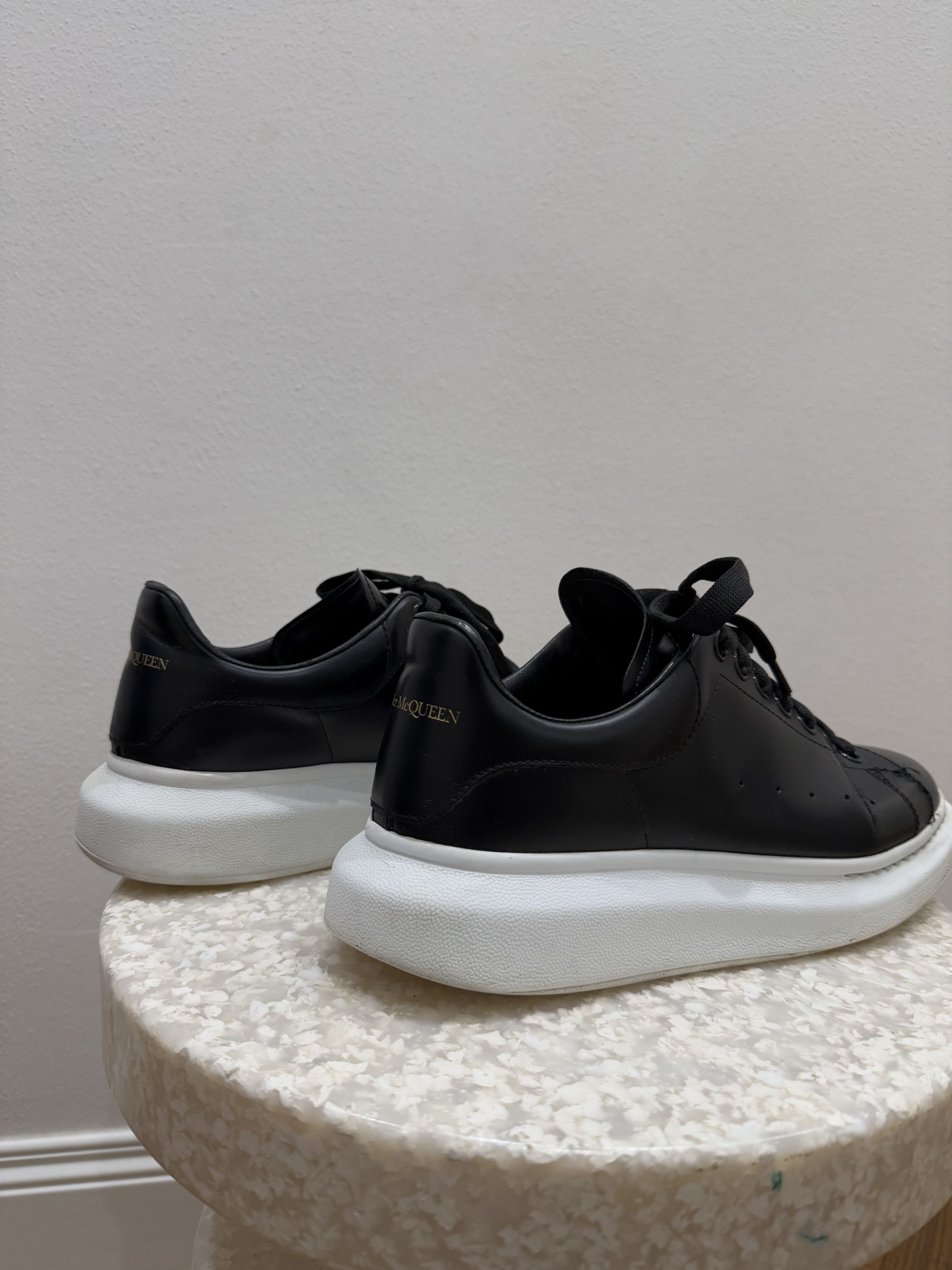 Alexander McQueen Oversized Sneaker in Black Size US 8.5 / EU 41-42 - 4 Thumbnail