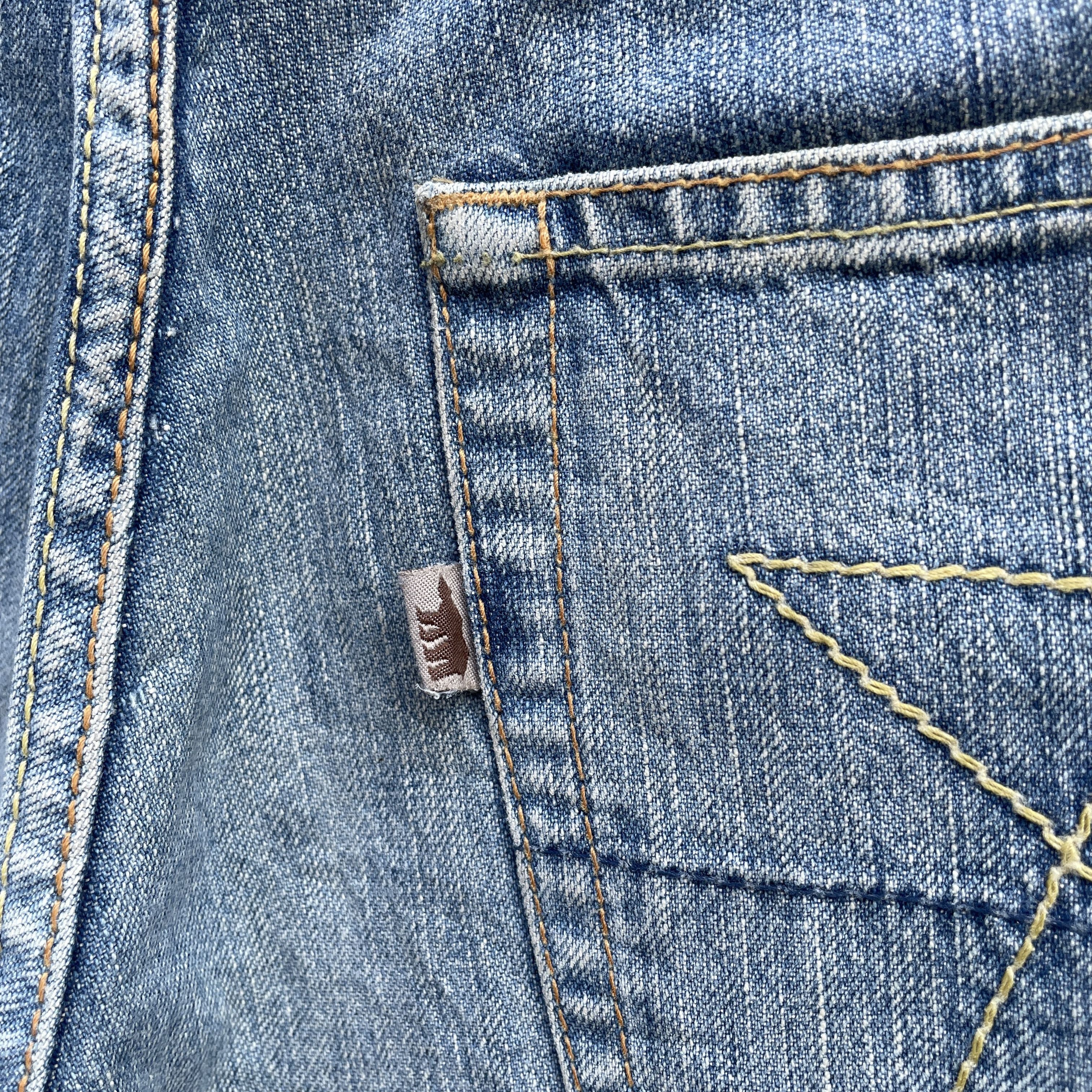 Ezekiel × Japanese Brand × Jean Vintage Ezekie Distressed Fly Button Faded Jeans Denim Pants Size US 30 / EU 46 - 11 Thumbnail