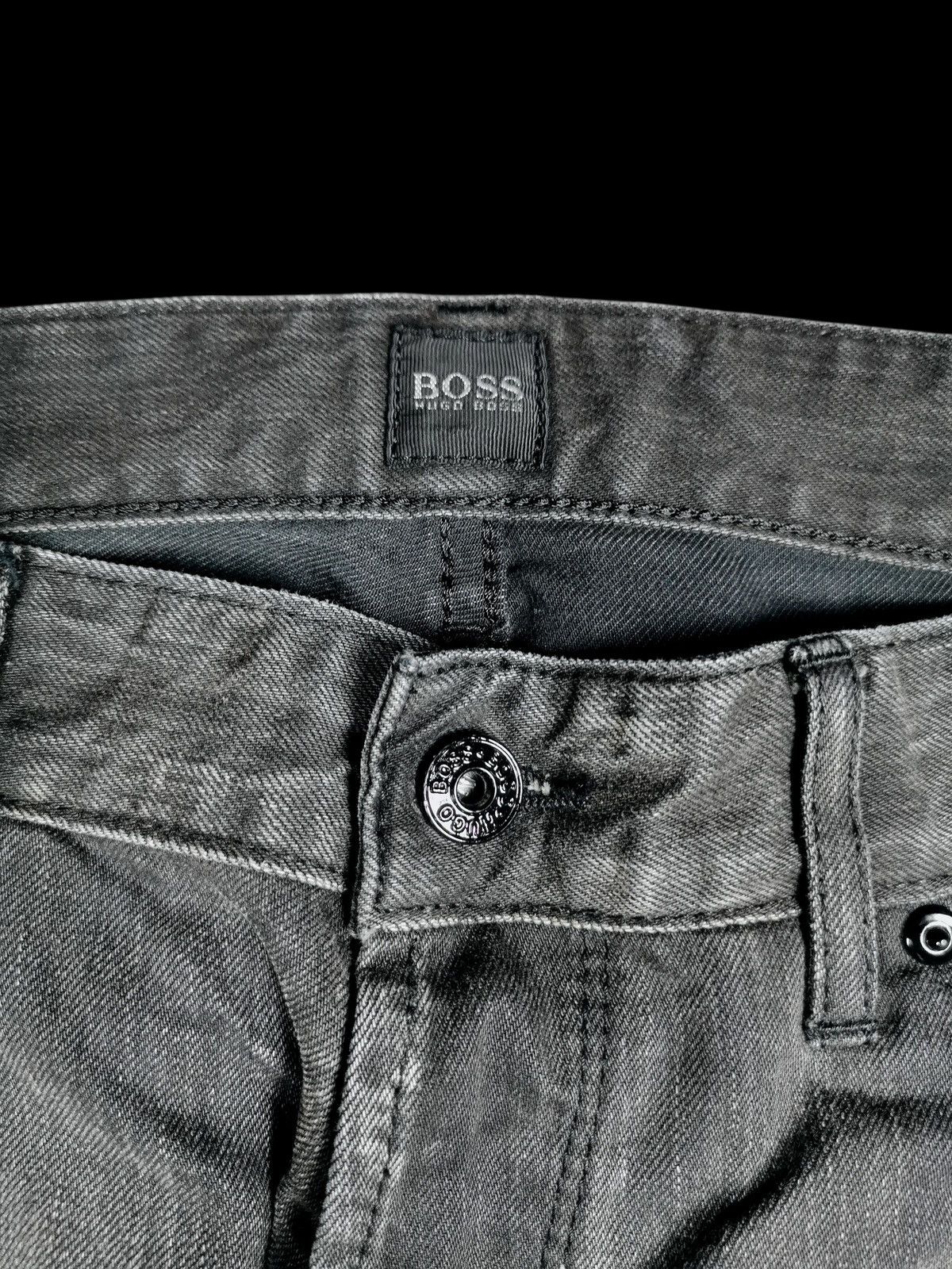 Hugo Boss Vintage Hugo Boss Tapered Fit Jeans Size 34 (Made in Italy) Size US 34 / EU 50 - 8 Thumbnail