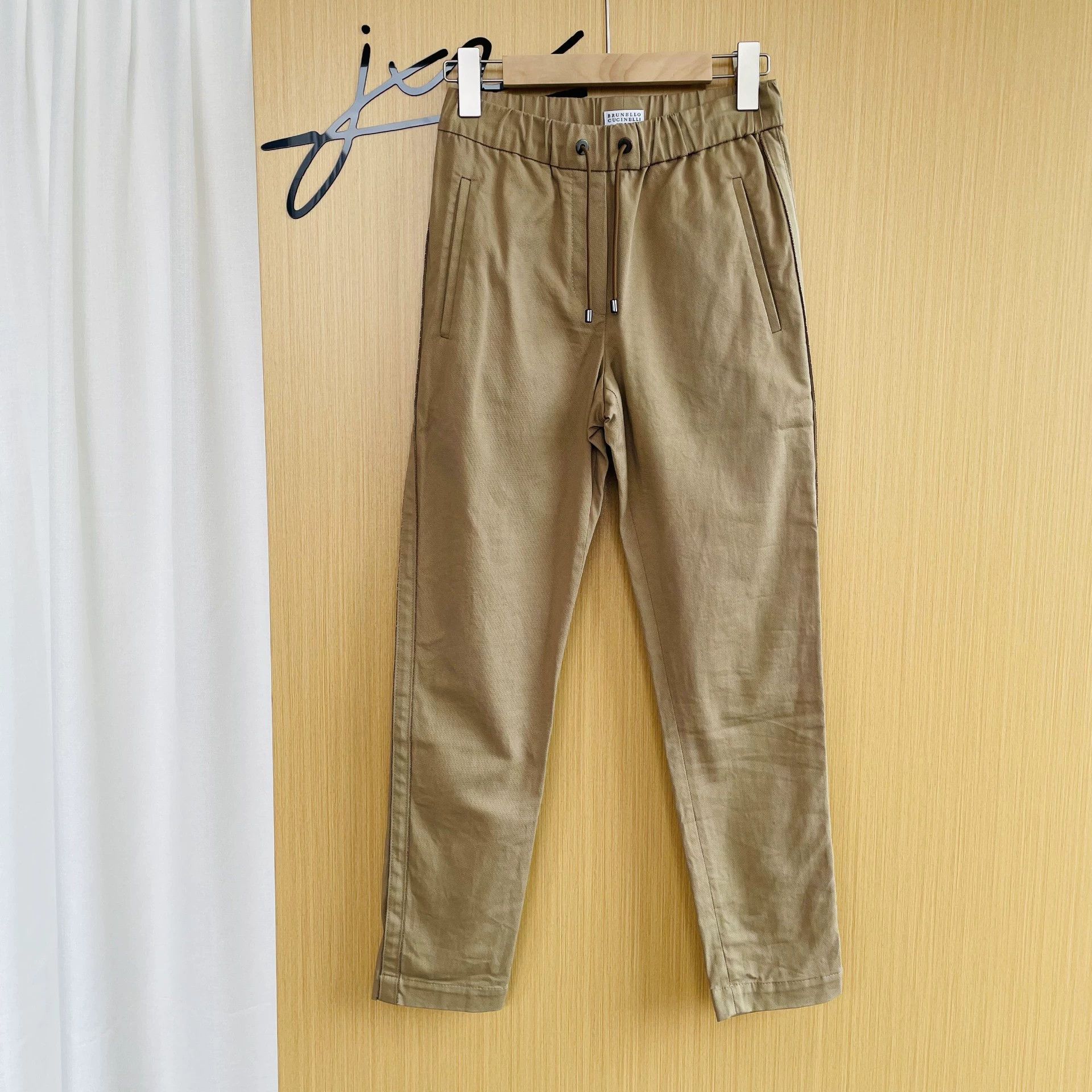 Brunello Cucinelli Brunello Cucinelli women's khaki chain belted pants 36 Size 25" / US 0 / IT 36 - 1 Thumbnail