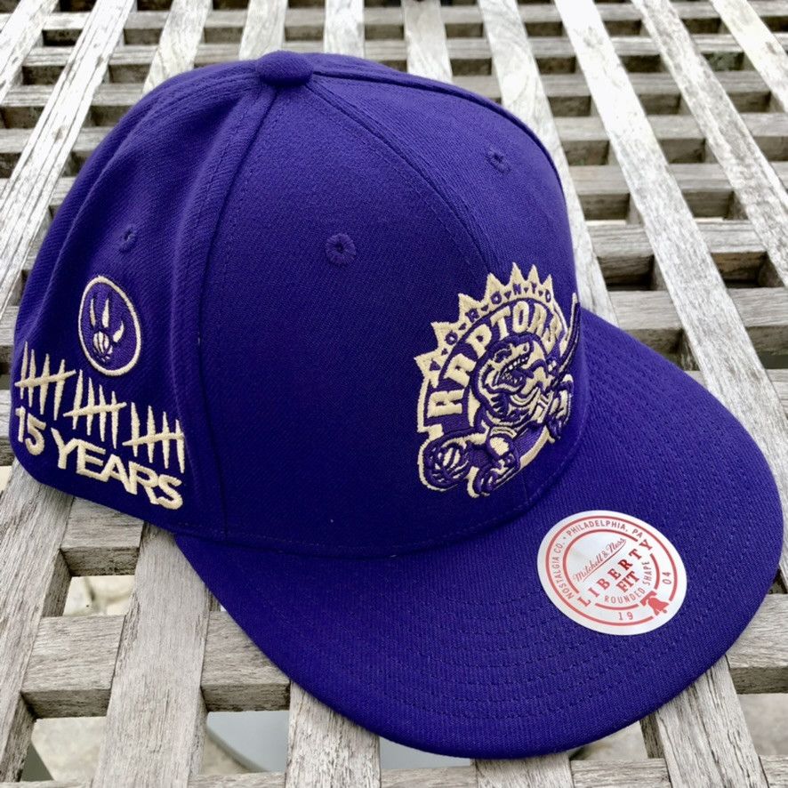 Mitchell & Ness Toronto Raptors 15 Patch Gold UV NBA HWC Snapback Hat Size ONE SIZE - 1 Thumbnail
