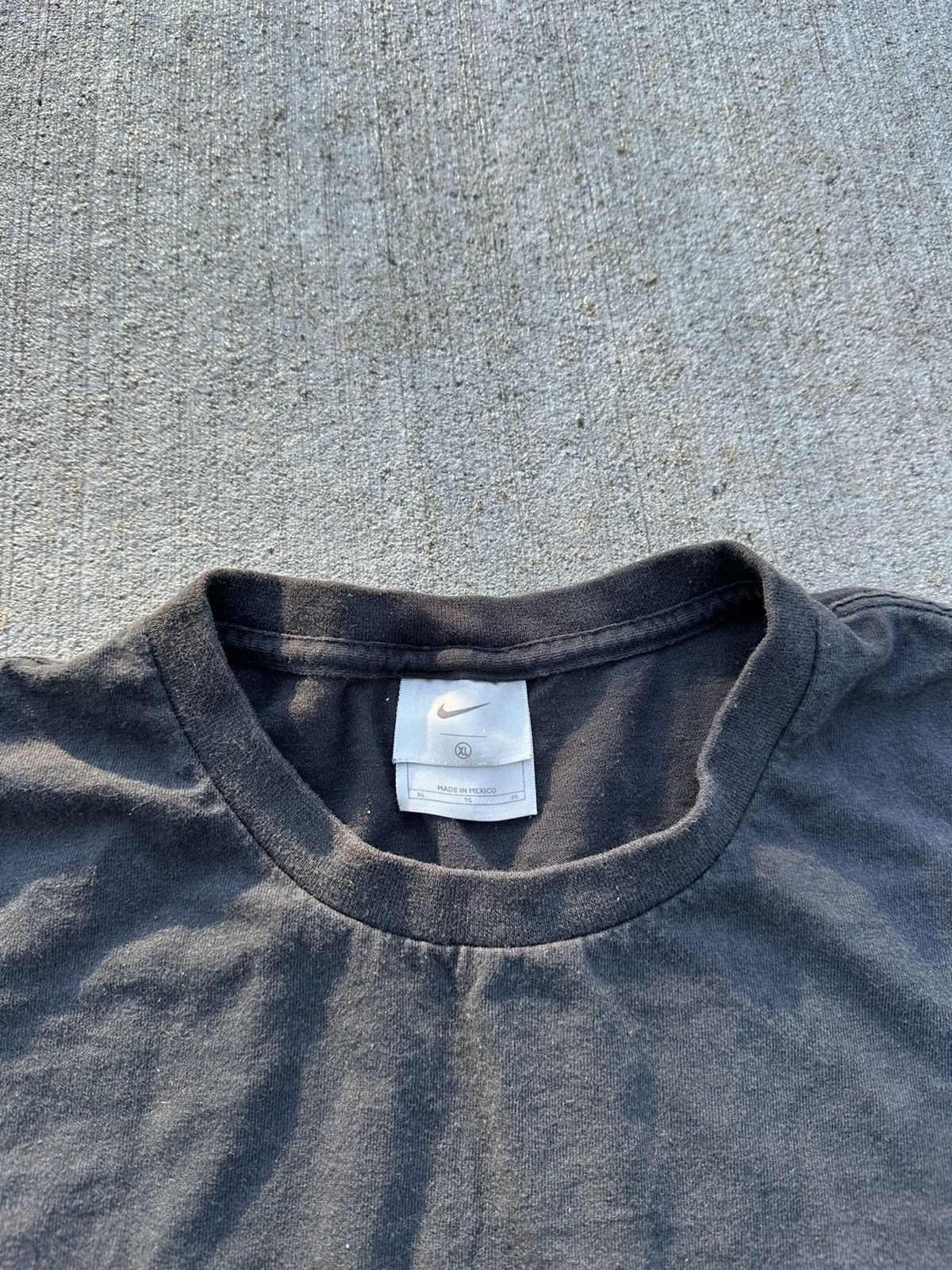 Nike × Vintage 90s Nike Swoosh Vintage Y2K Retro Tee T-Shirt Size US XL / EU 56 / 4 - 4 Thumbnail