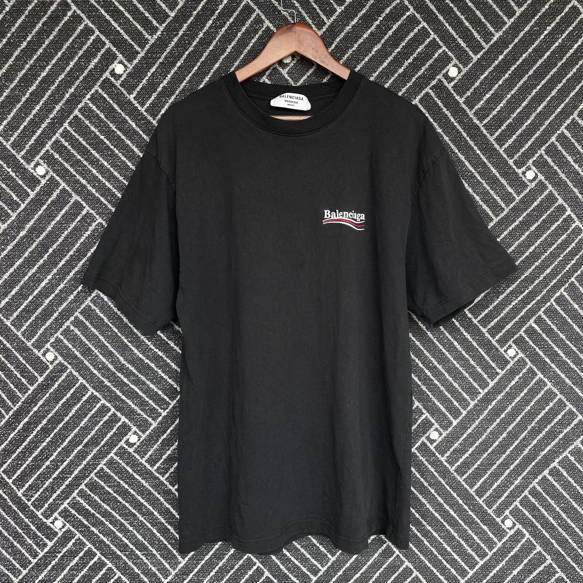 Balenciaga balenciaga black embroidered short sleeve t-shirt Size US M / EU 48-50 / 2 - 1 Thumbnail