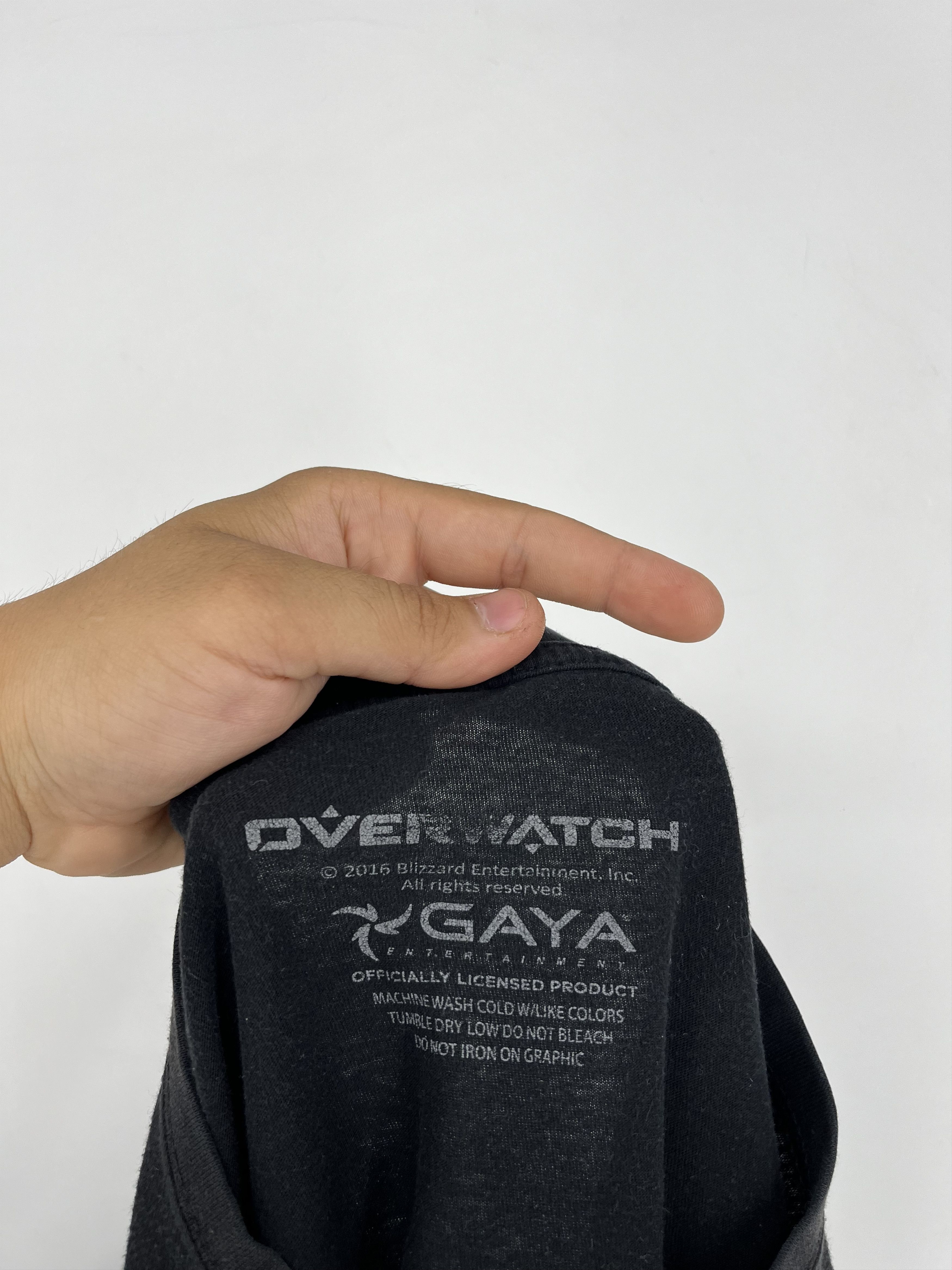 The Game × Vintage Crazy Vintage Y2K/2000s Overwatch Video Game Graphic Tee! Size US M / EU 48-50 / 2 - 8 Thumbnail