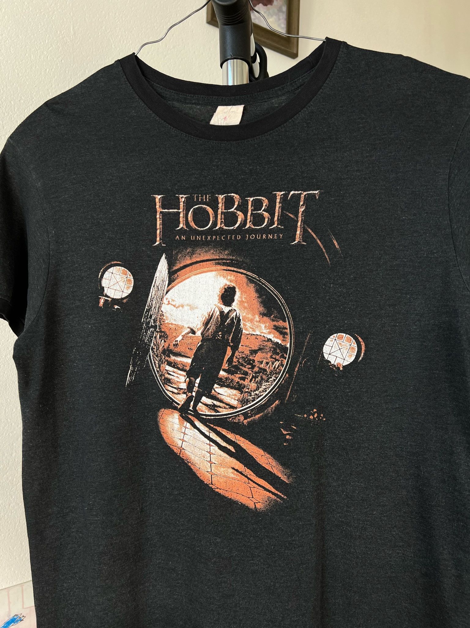 Gildan × Universal Studios The Lord of the rings hobbit T-shirt Size US M / EU 48-50 / 2 - 2 Thumbnail