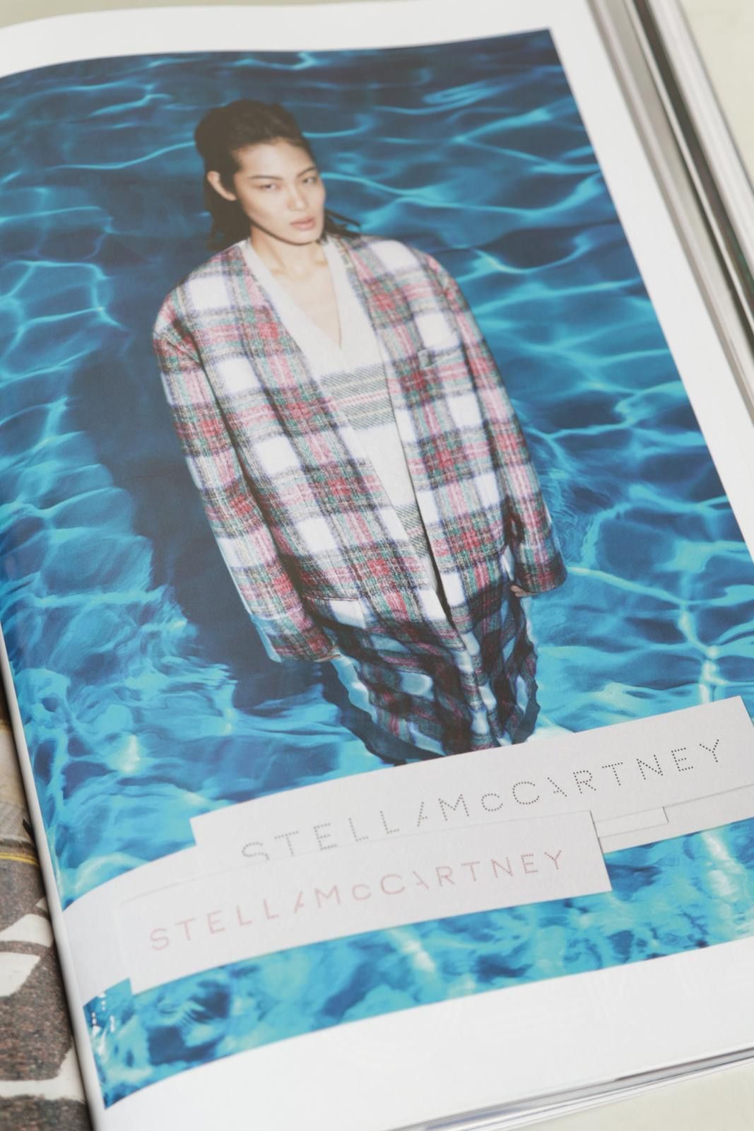 Vogue 2013 Vogue September Girl on Fire Jennifer Lawrence Magazine Size ONE SIZE - 5 Thumbnail