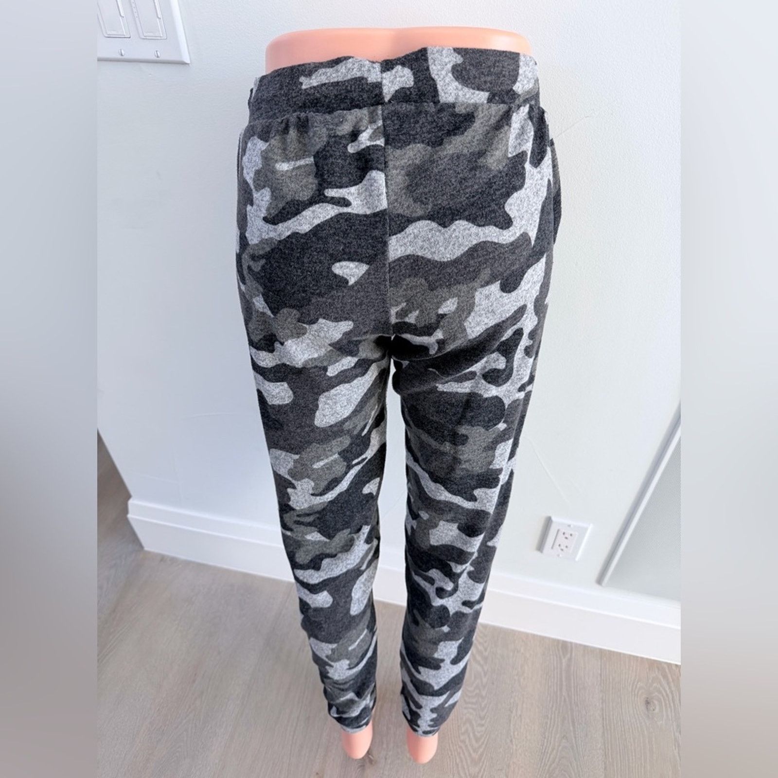 Other New Y2K Camouflage Jogger Sweatpants Pants size S Size 26" / US 2 / IT 38 - 5 Thumbnail