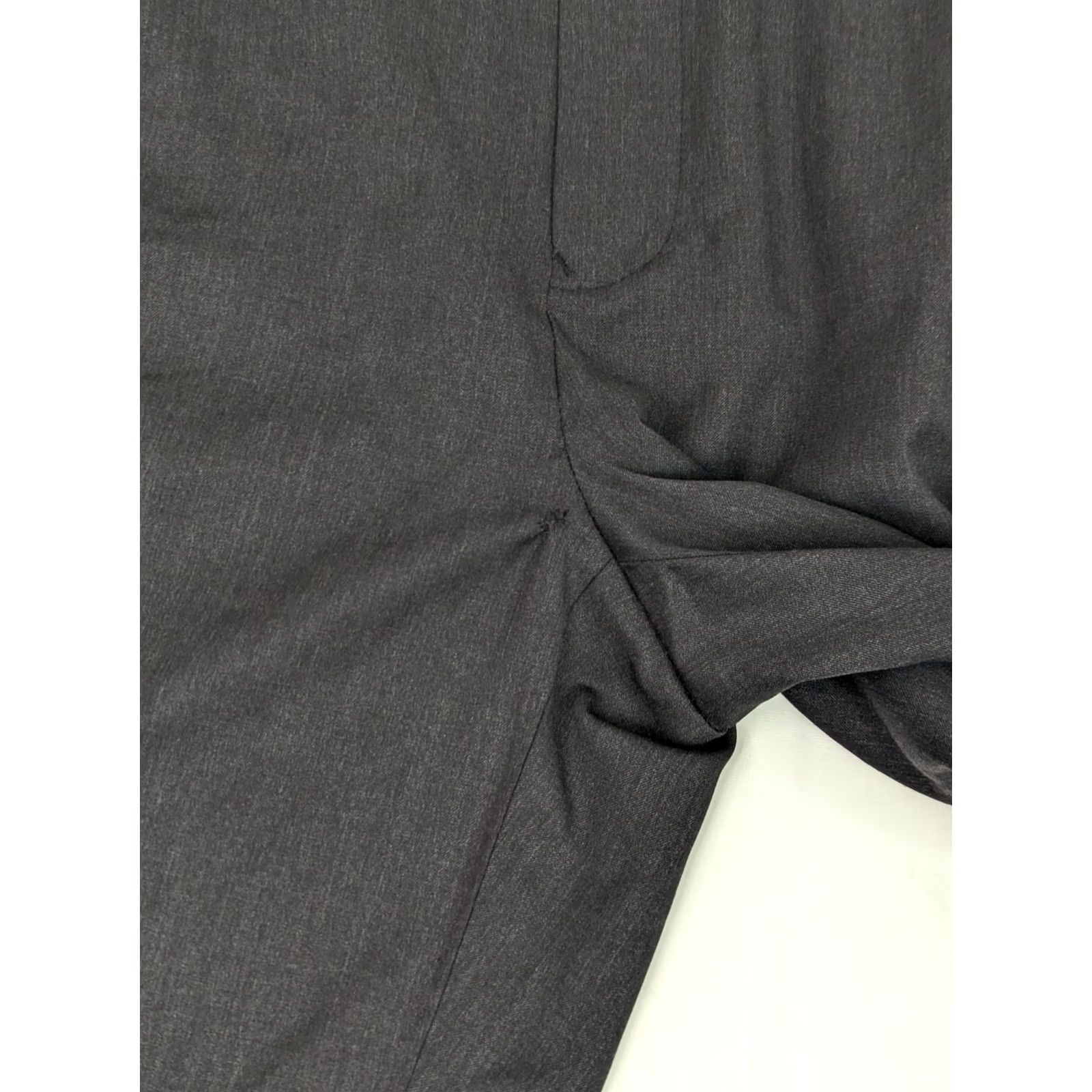 Jos. A. Bank Jos. A. Bank Traveler's 100% Wool Pleated Dress Pants Men 36x30 Gray Size US 36 / EU 52 - 4 Thumbnail