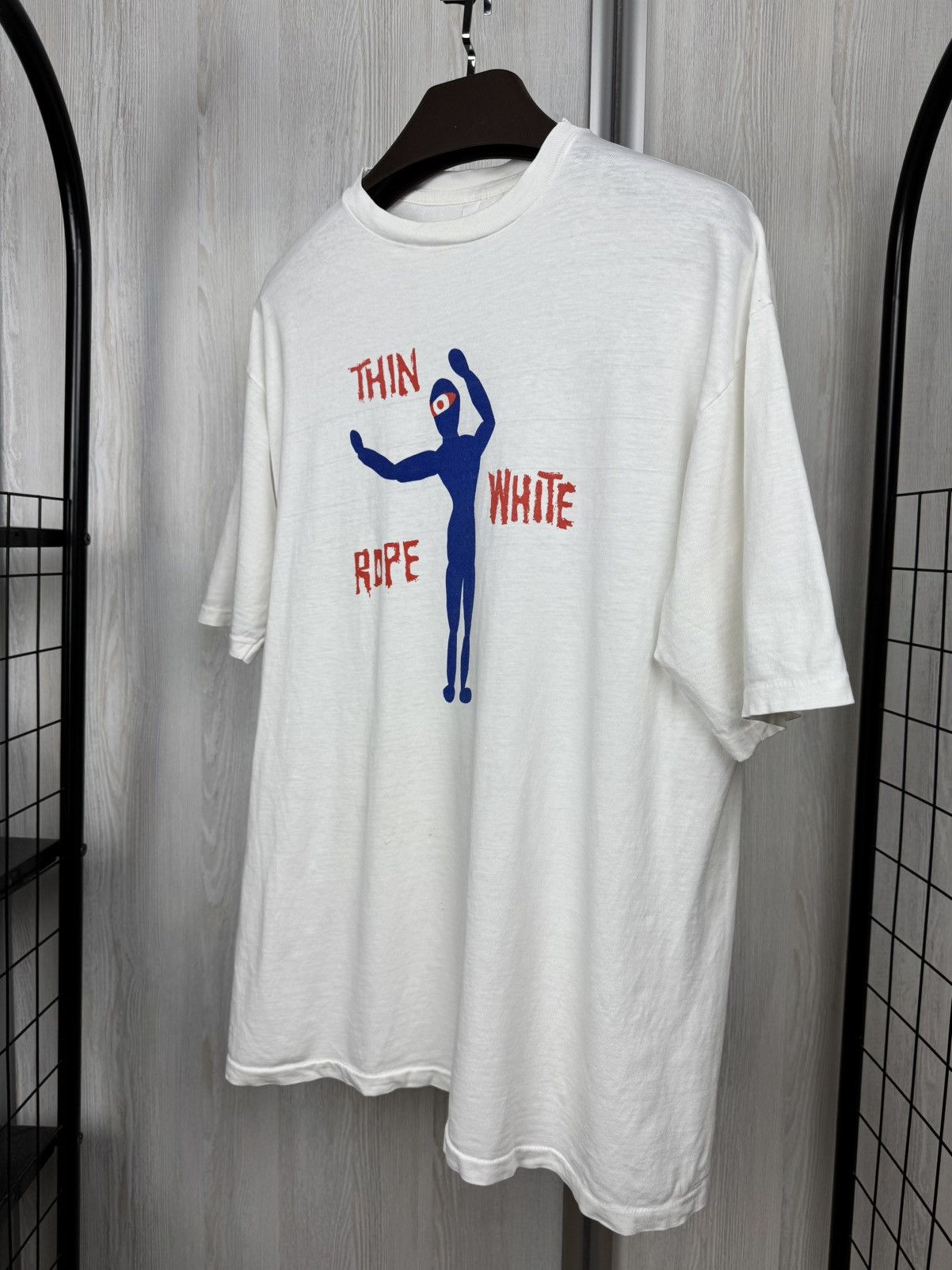 Vintage Vintage Thin Rope White single stitch band tee shirt Size US L / EU 52-54 / 3 - 5 Thumbnail