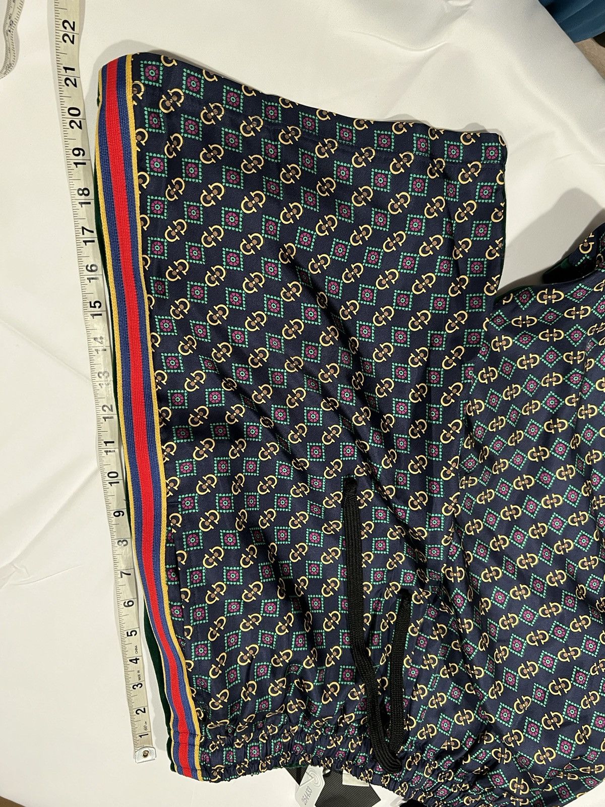 Gucci Gucci mens shorts. XS. $2100 Size US 27 - 9 Thumbnail
