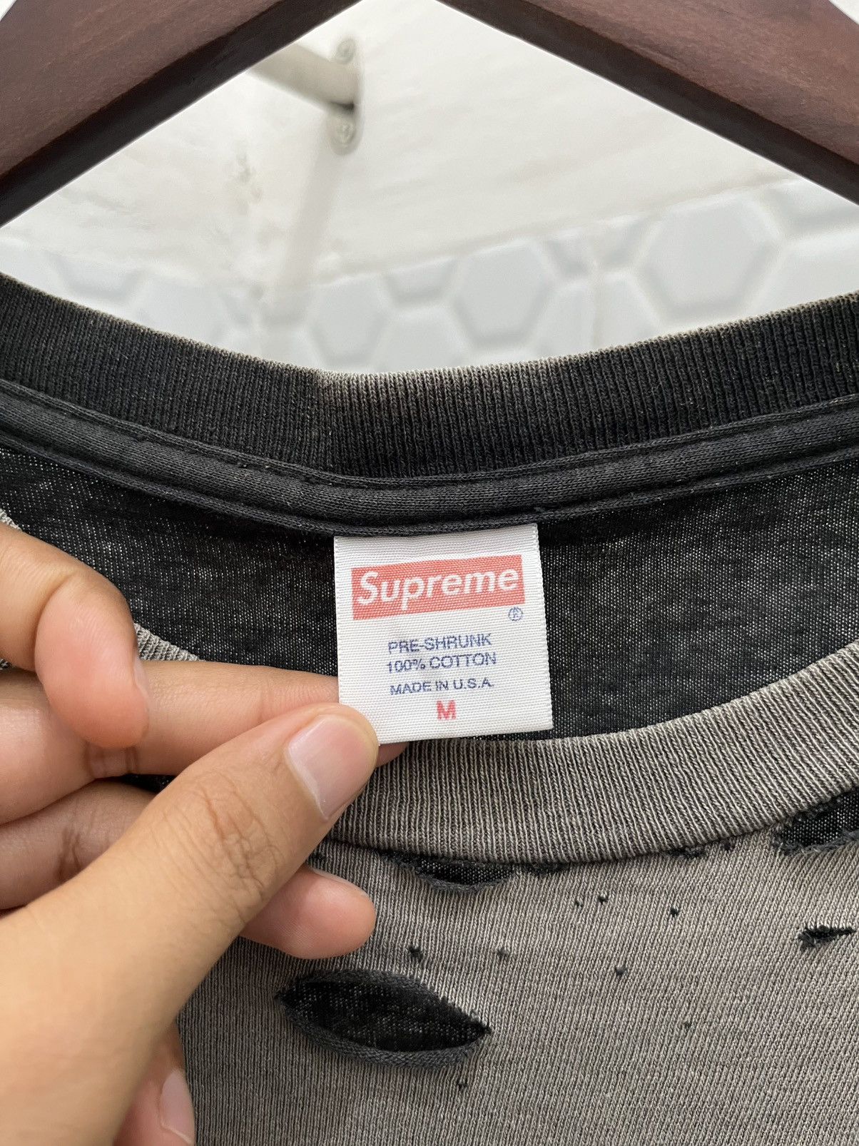 Supreme Vintage Supreme Thrashed Tee Size US M / EU 48-50 / 2 - 8 Thumbnail