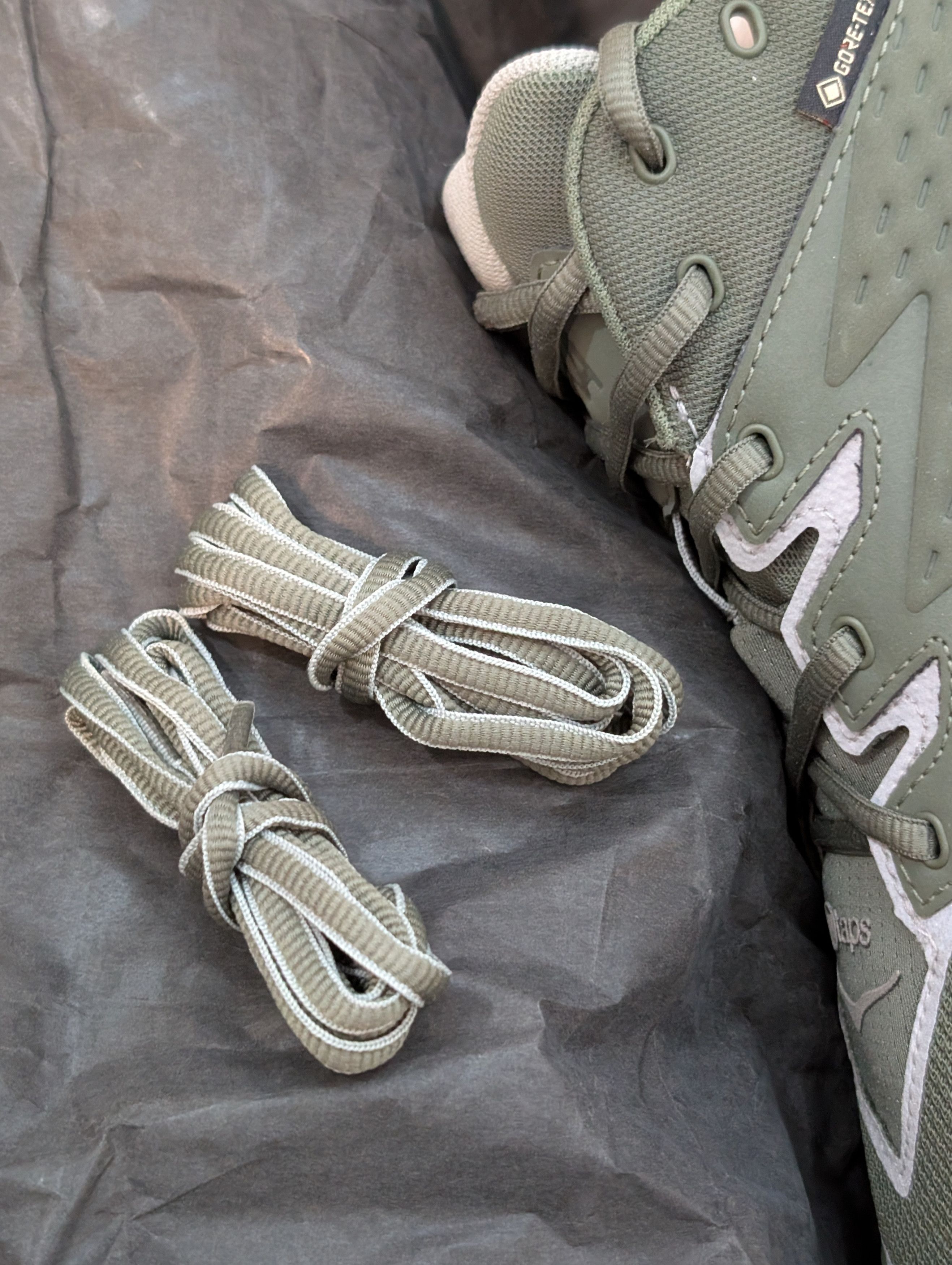 Hoka × Wtaps HOKA x WTAPS Anacapa Low GTX US12 Like New Size US 12 / EU 45 - 20 Thumbnail