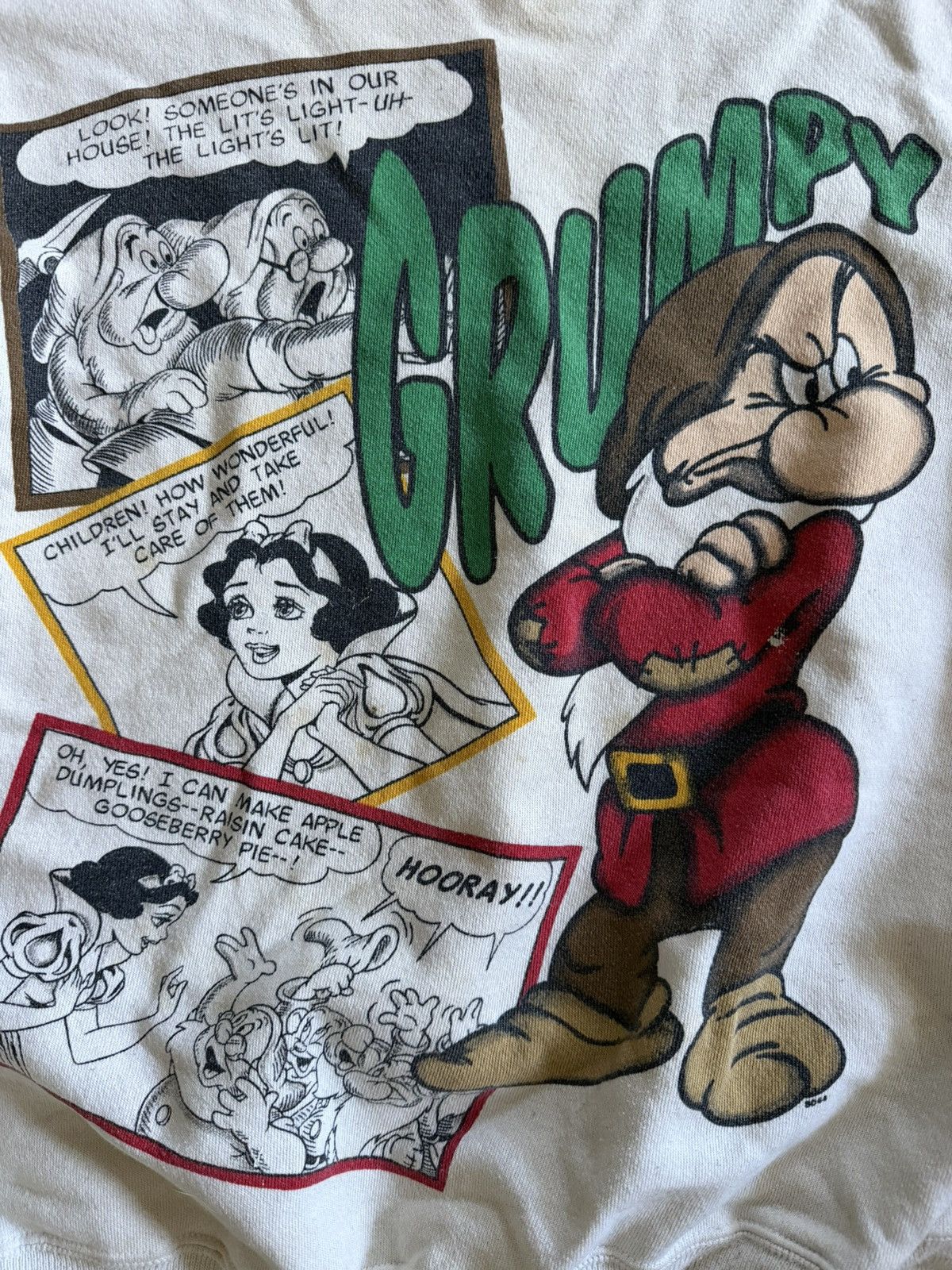 Vintage Vintage 80’s Disney Snow White Sweatshirt Size US M / EU 48-50 / 2 - 4 Thumbnail