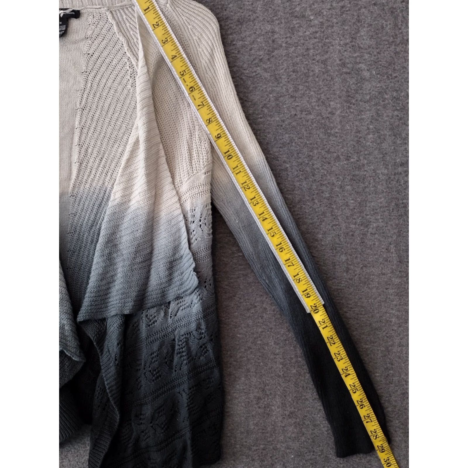 Vintage I.N.C Chic Lite Ombré Cardigan Cream Dye 2 Tone Sweater Size M Size M / US 6-8 / IT 42-44 - 5 Thumbnail