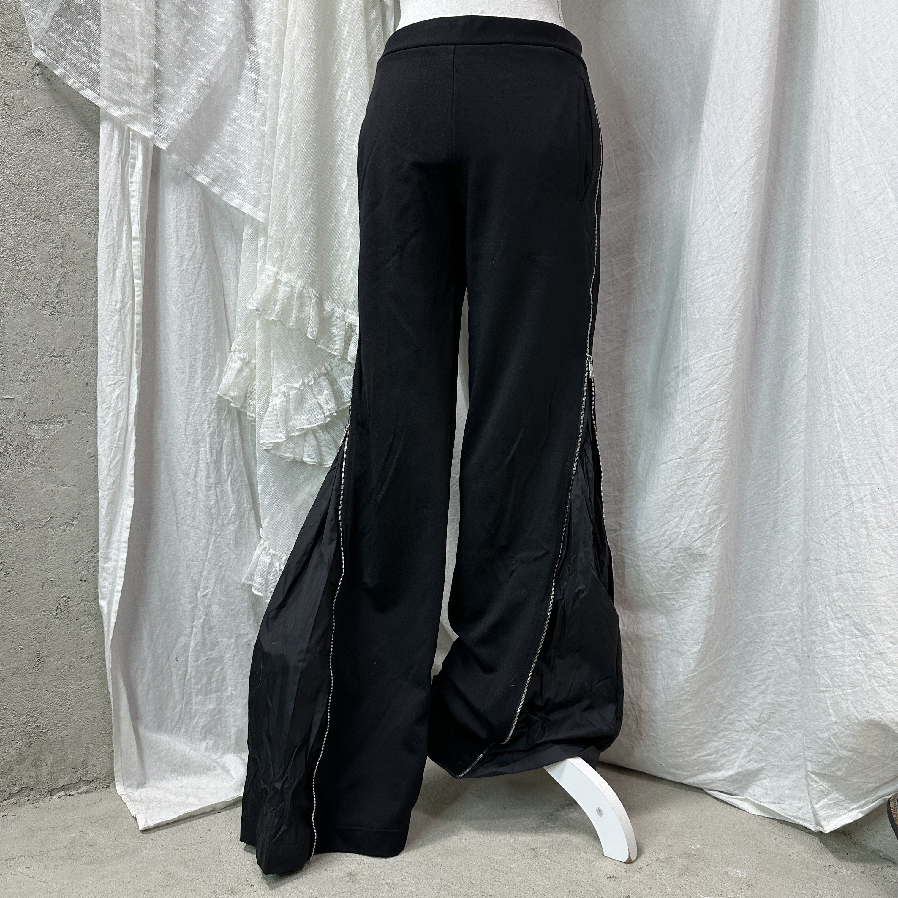Dirk Bikkembergs Vintage Dirk Bikkembergs Full Zip Hybrid Nylon Flared Pants Size 26" / US 2 / IT 38 - 2 Thumbnail