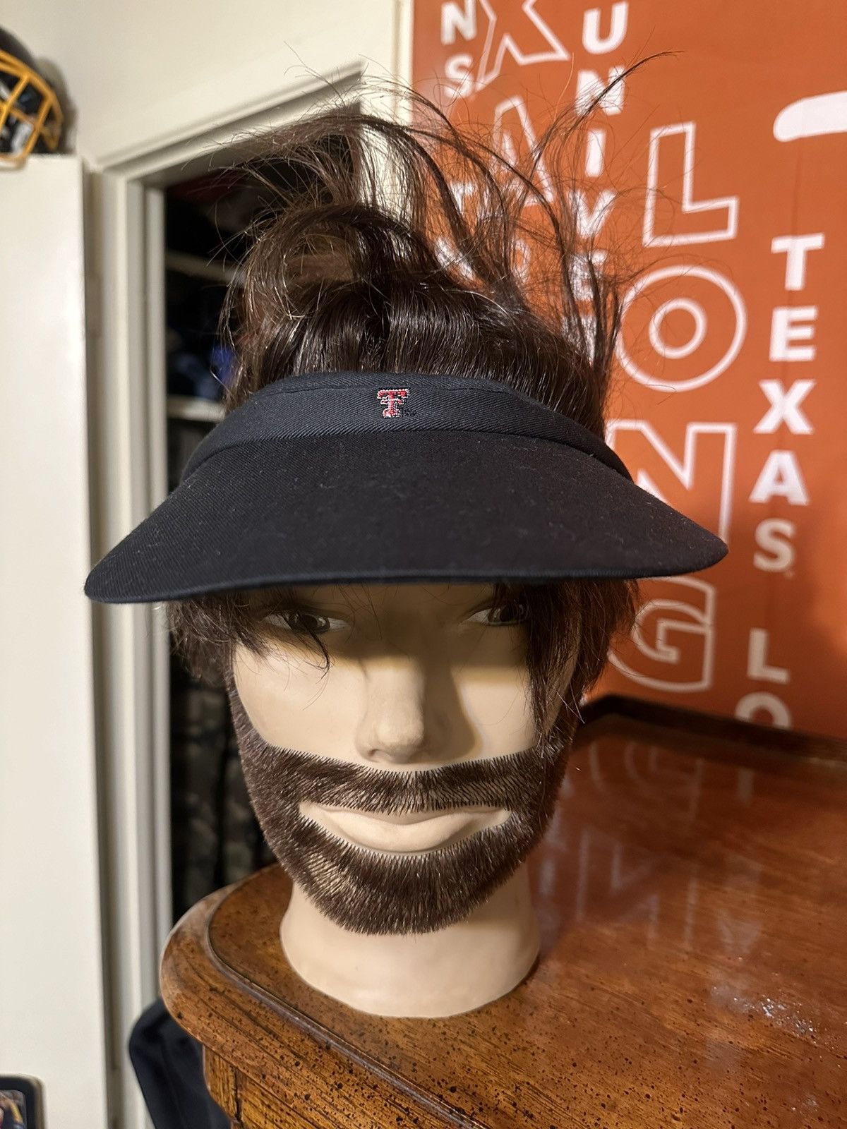 NCAA × Vintage Vintage NCAA Texas Tech “tennis girl” sun visor 00s Size ONE SIZE - 1 Thumbnail