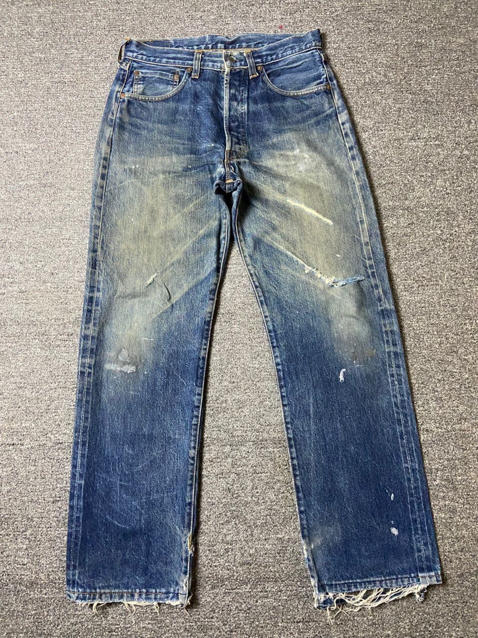 Levi's Levis Strauss Co. Distressed Denim Ripped Jeans (135) Size US 30 / EU 46 - 1 Thumbnail
