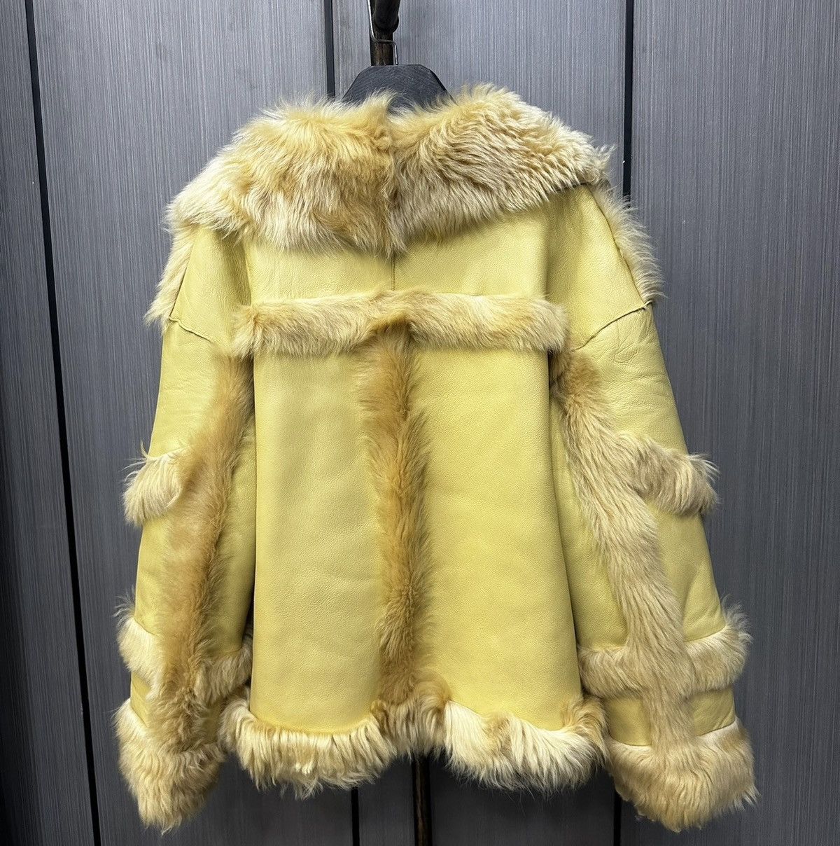Other Yellow real sheep fur coat with a boho vibe Size L / US 10 / IT 46 - 2 Thumbnail