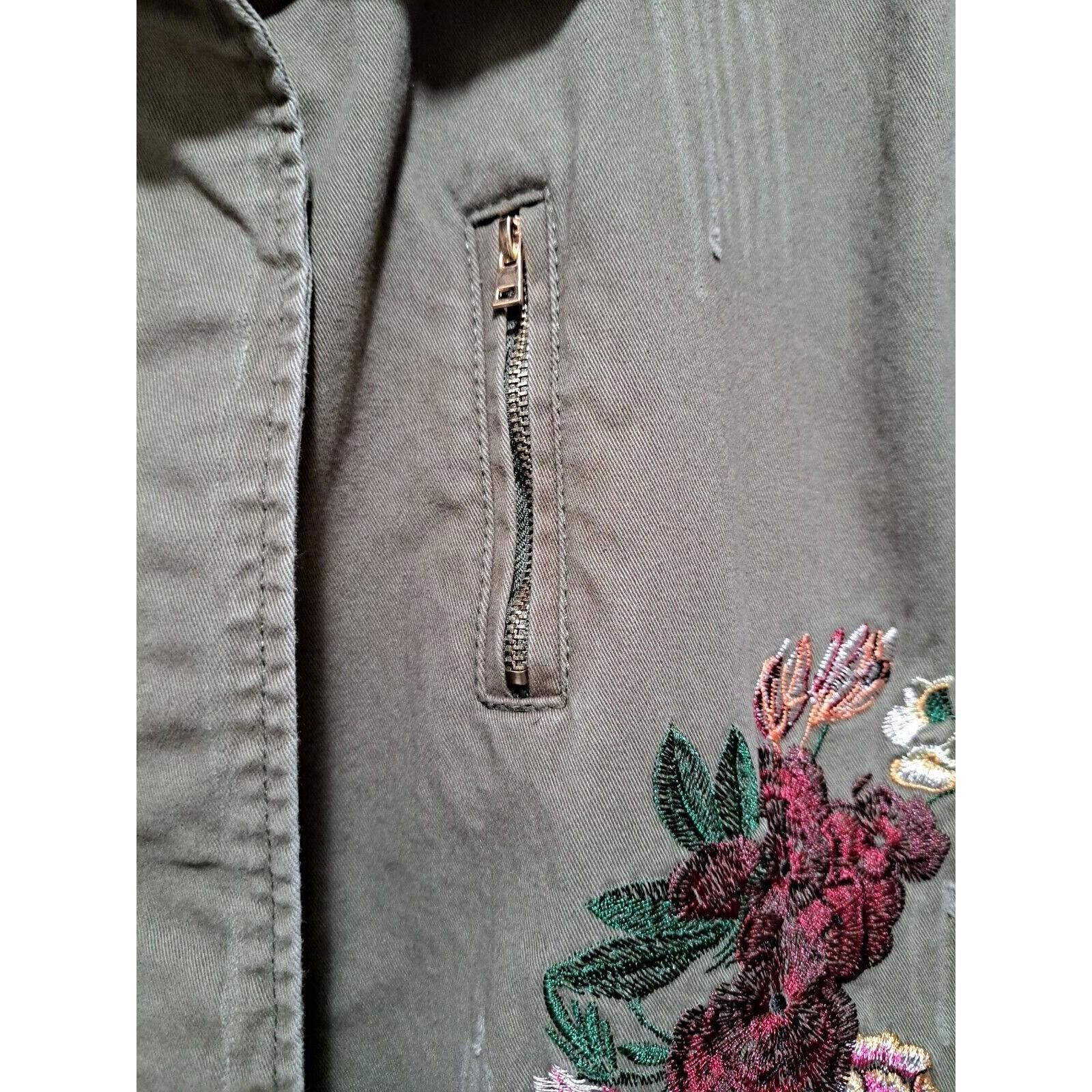 Other Charlotte Russe Green Flower Button Down Jacket Size L Size L / US 10 / IT 46 - 8 Thumbnail