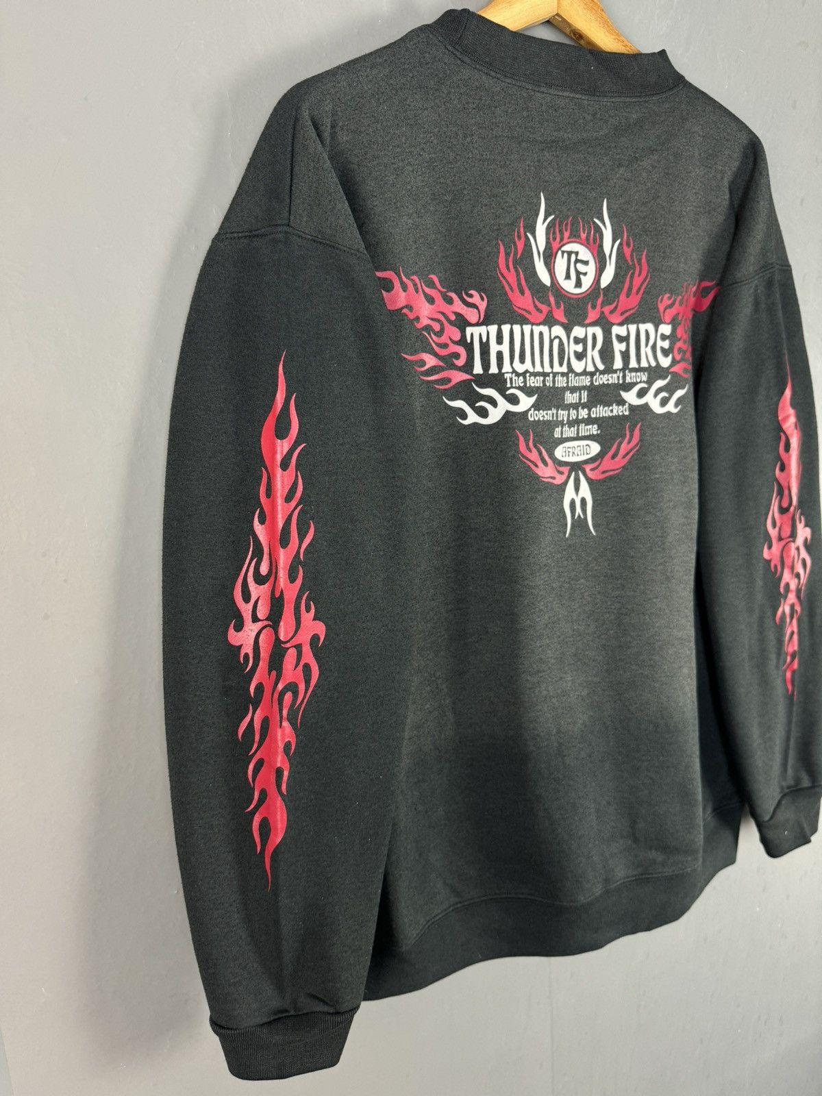 Japanese Brand × Vintage VINTAGE THUNDER FIRE PRINTED CREWNECK SWEATSHIRT SUN FADED Size US M / EU 48-50 / 2 - 4 Thumbnail