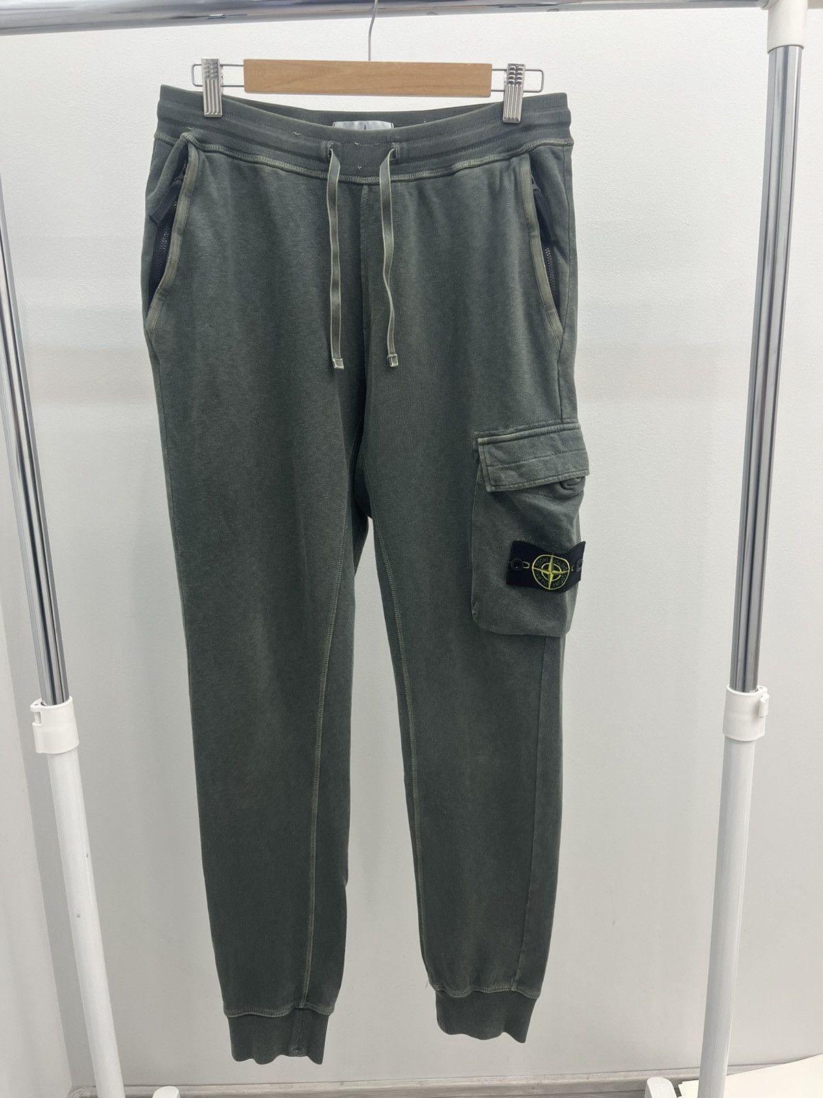 Stone Island Stone Island Pocket Badge Cotton Sweatpants Size US 32 / EU 48 - 1 Thumbnail