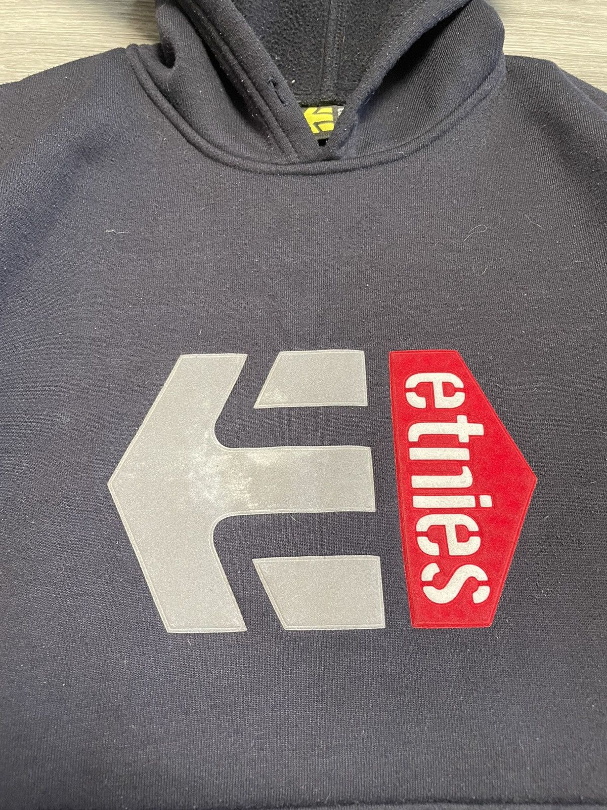 Etnies Vintage Etnies Skateboarding Hoodie 90s Size US M / EU 48-50 / 2 - 6 Thumbnail