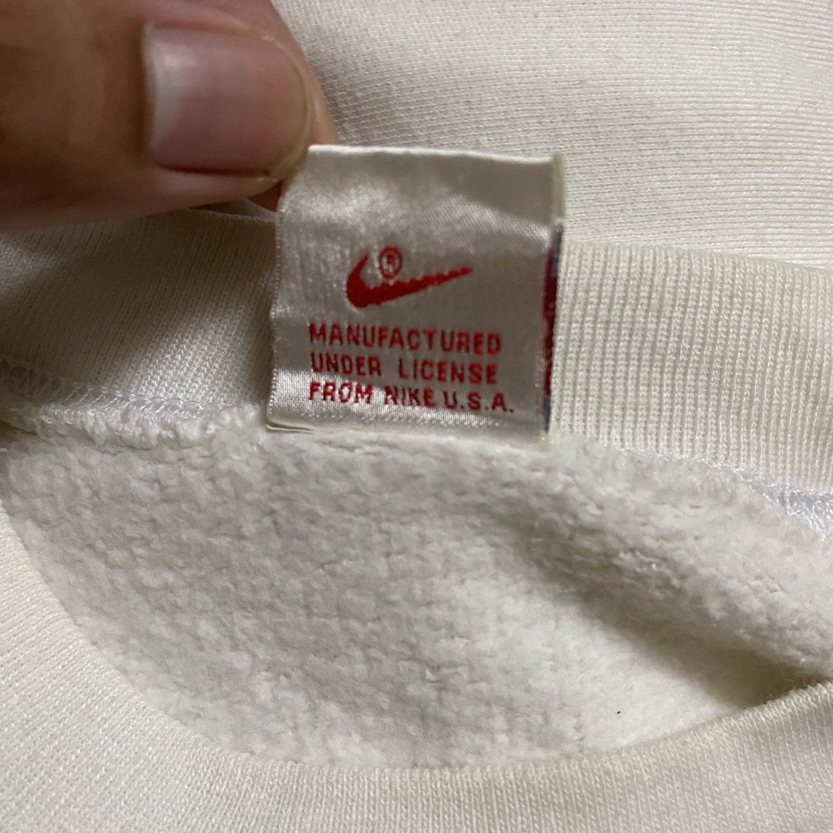 Nike × Vintage Vintage 90's Nike Big Logo Sweatshirts Size US L / EU 52-54 / 3 - 7 Thumbnail