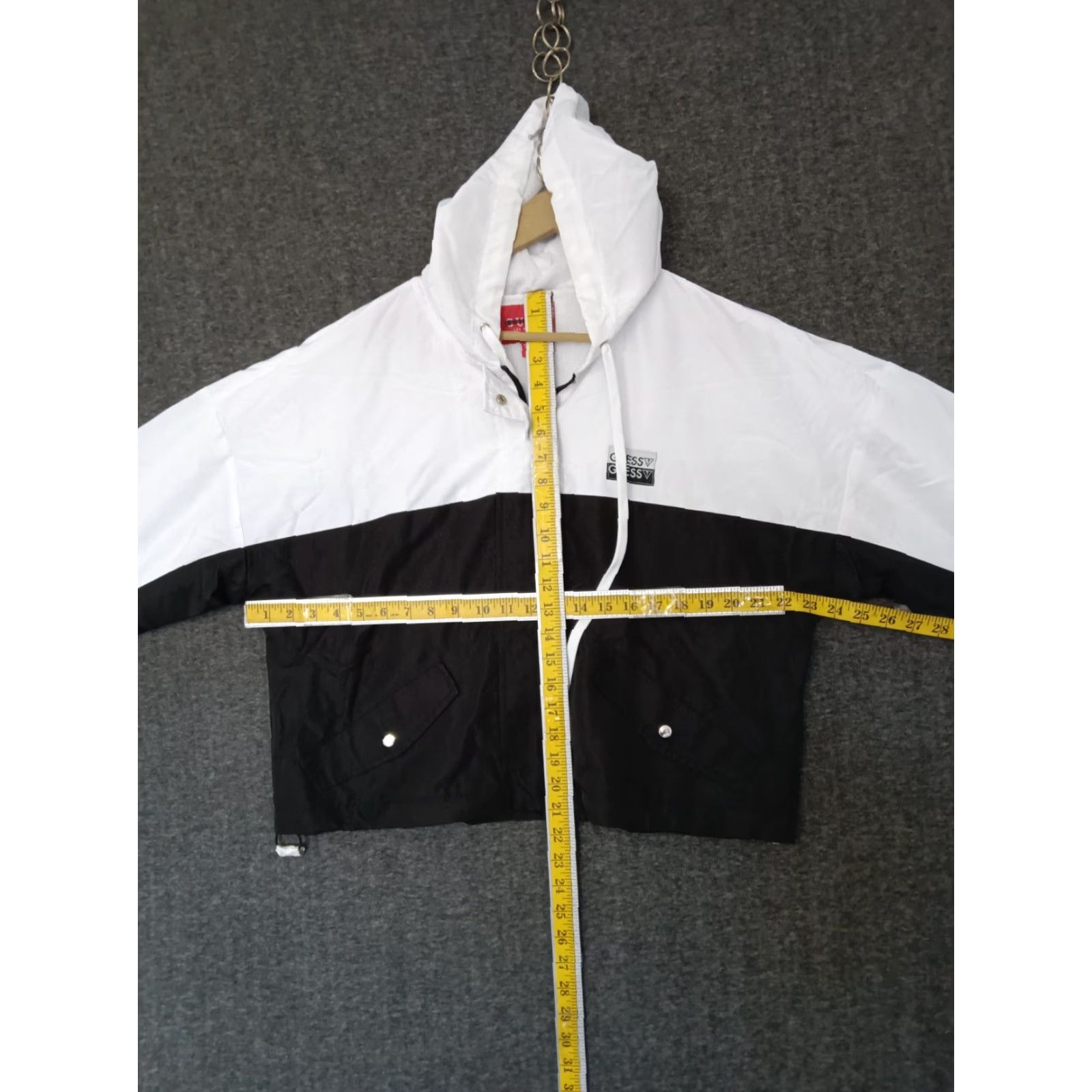 Guess Guess Windbreaker Cropped Hooded Colorblock Black White Size M Size M / US 6-8 / IT 42-44 - 4 Thumbnail
