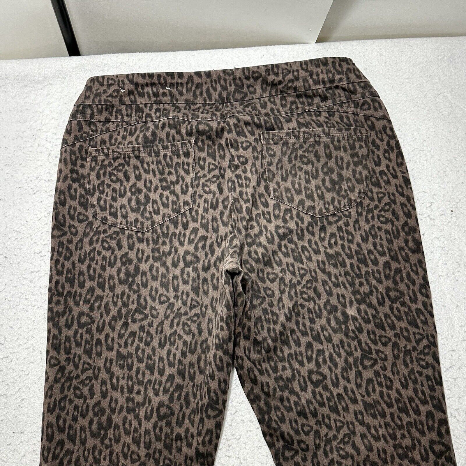 Liz Claiborne Liz Claiborne 10 Classic Pull On Stretch Pants Leopard Print Size 32" / US 10 / IT 46 - 7 Thumbnail