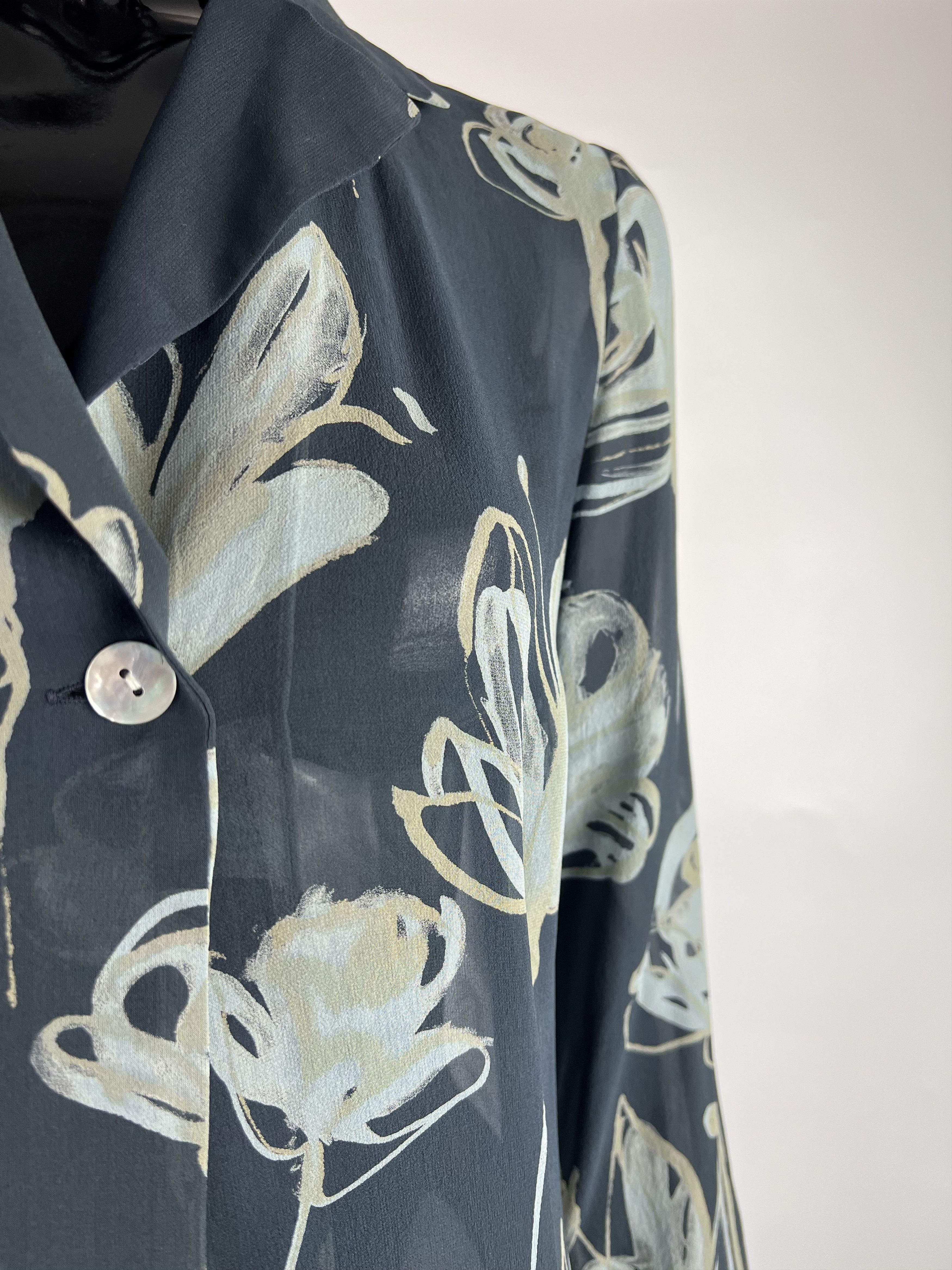 Gerard Darel × SikSilk × Vintage Gerard Darel Silk Blouse Floral Print Size 36 Size XS / US 0-2 / IT 36-38 - 3 Thumbnail