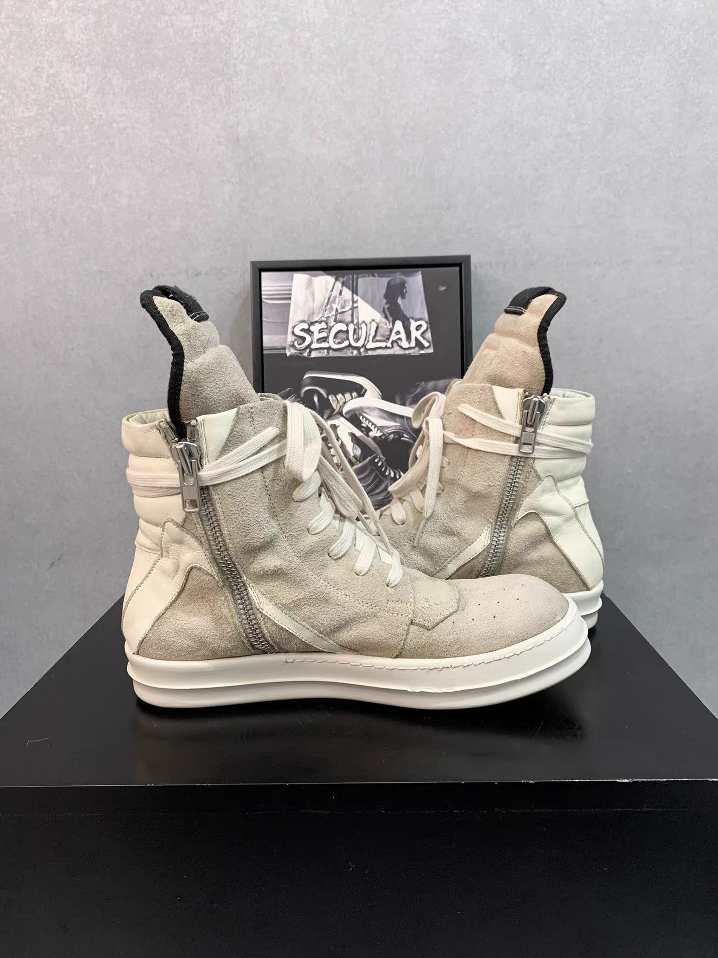 Rick Owens Rick Owens Grey Suede Triangle Geobasket K34 Size US 7 / EU 40 - 5 Thumbnail