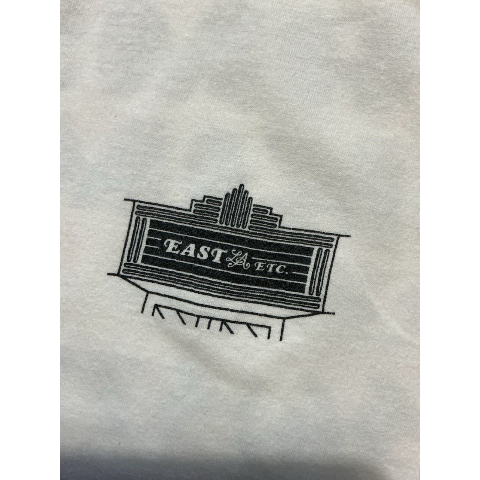 Gildan Arms Akimbo Theater Music Alternative Indie Rock Band White S/S T-Shirt XL Mens Gildan Shirt Graphic T-Shirt Size US XL / EU 56 / 4 - 7 Thumbnail
