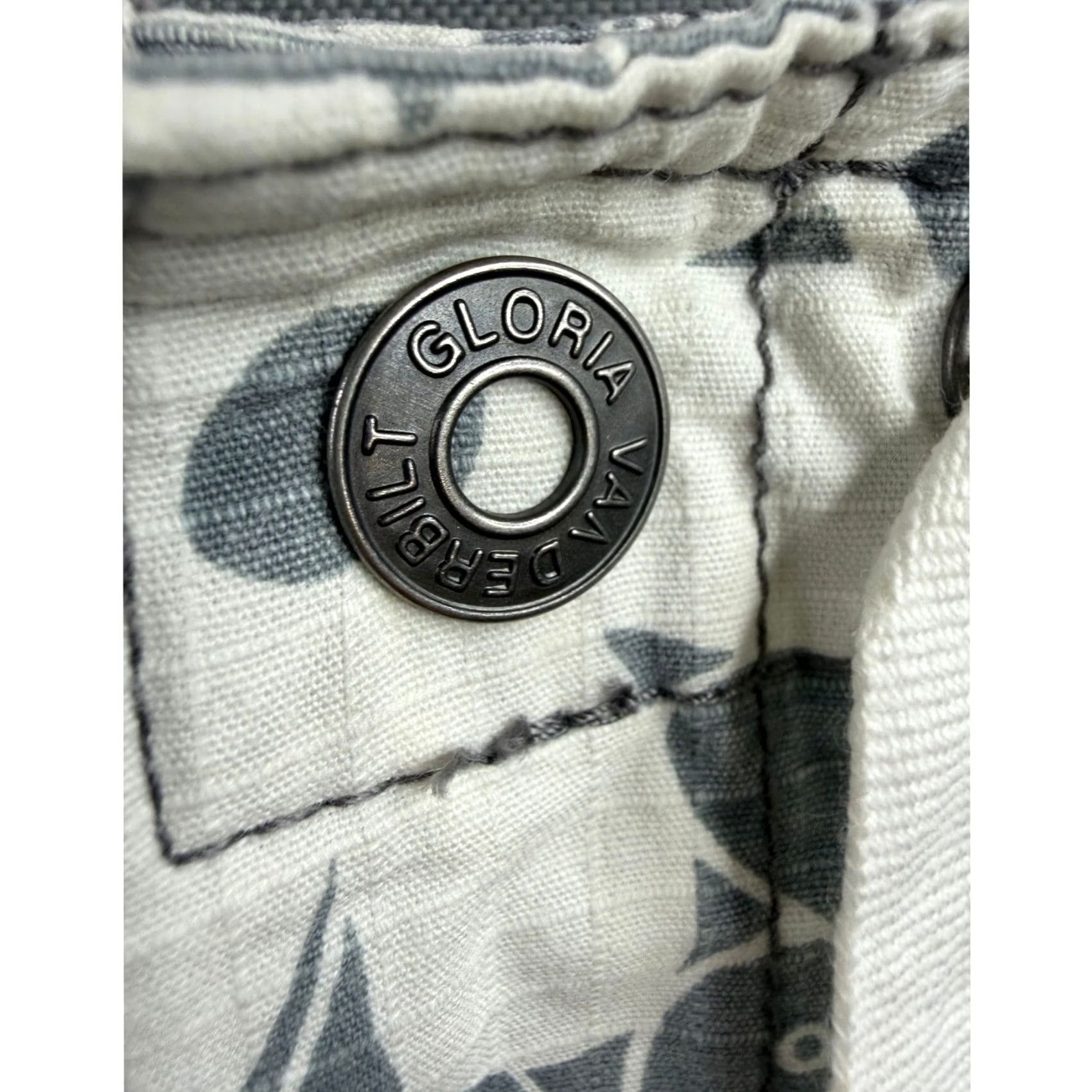 Gloria Vanderbilt Gloria Vanderbilt Capri Pants Womens Grey Floral Drawstring Cargo 16 Size 38" / US 16 / IT 52 - 3 Thumbnail