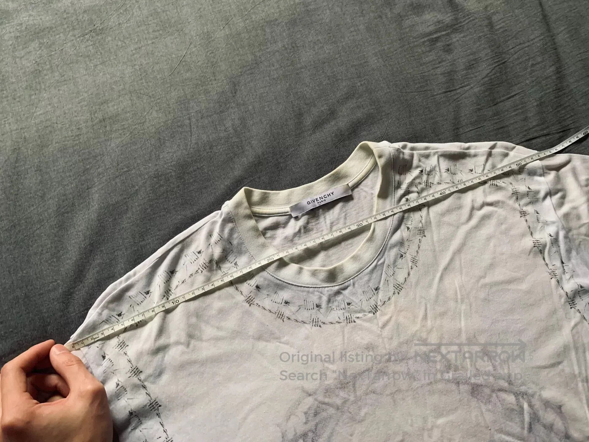 Givenchy Givenchy White Printed Short. Size US S / EU 44-46 / 1 - 6 Thumbnail