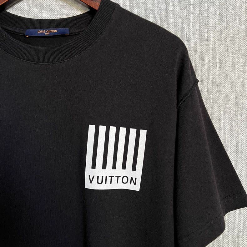 Louis Vuitton Louis Vuitton black piano back and old flower logo short sl Size US L / EU 52-54 / 3 - 3 Thumbnail