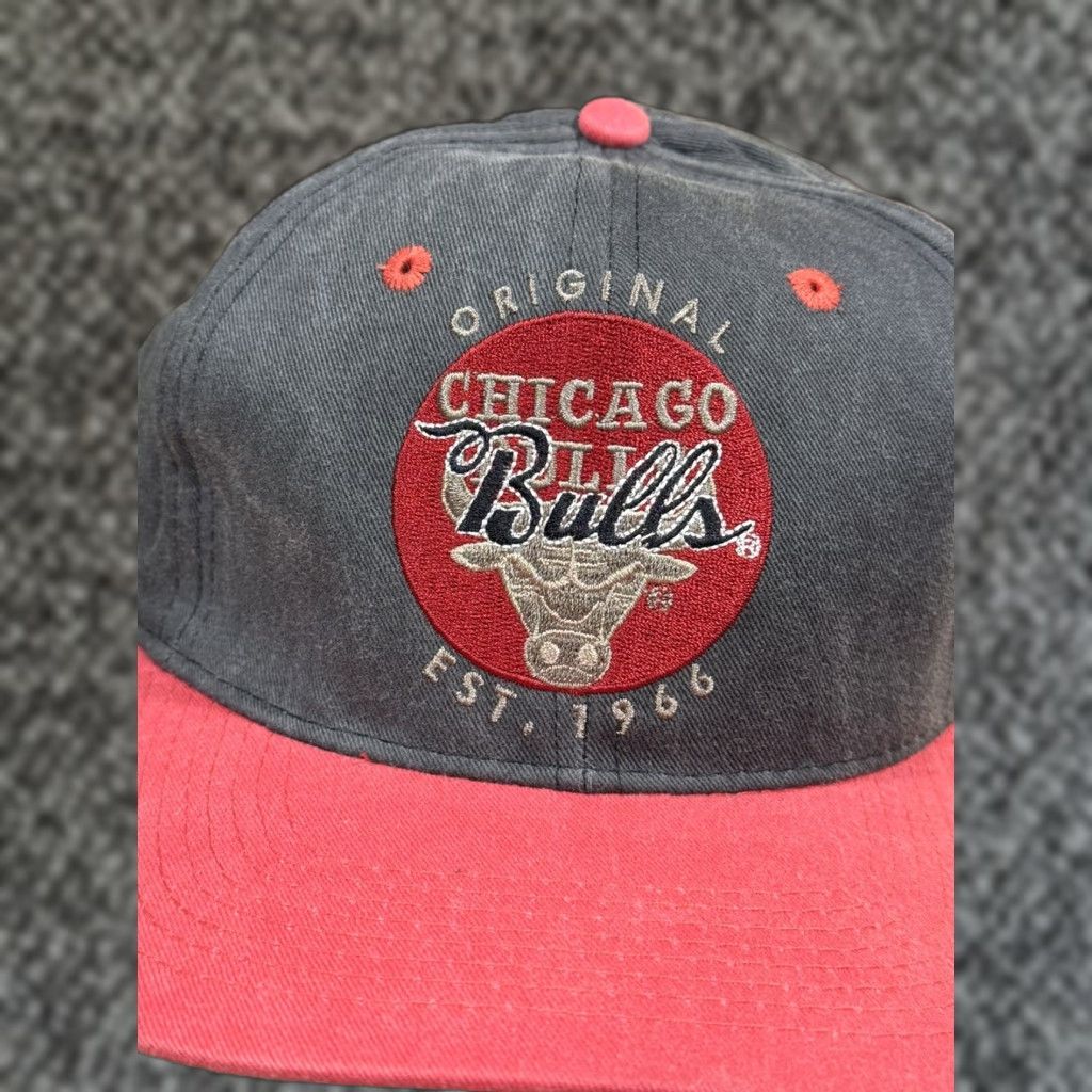 Drew VINTAGE Drew Pearson SnapBack Hat Cap 90s Chicago Bulls Coca Cola Logo Cotton Gray One Size Men Adjustable Sports Casual Size ONE SIZE - 1 Thumbnail
